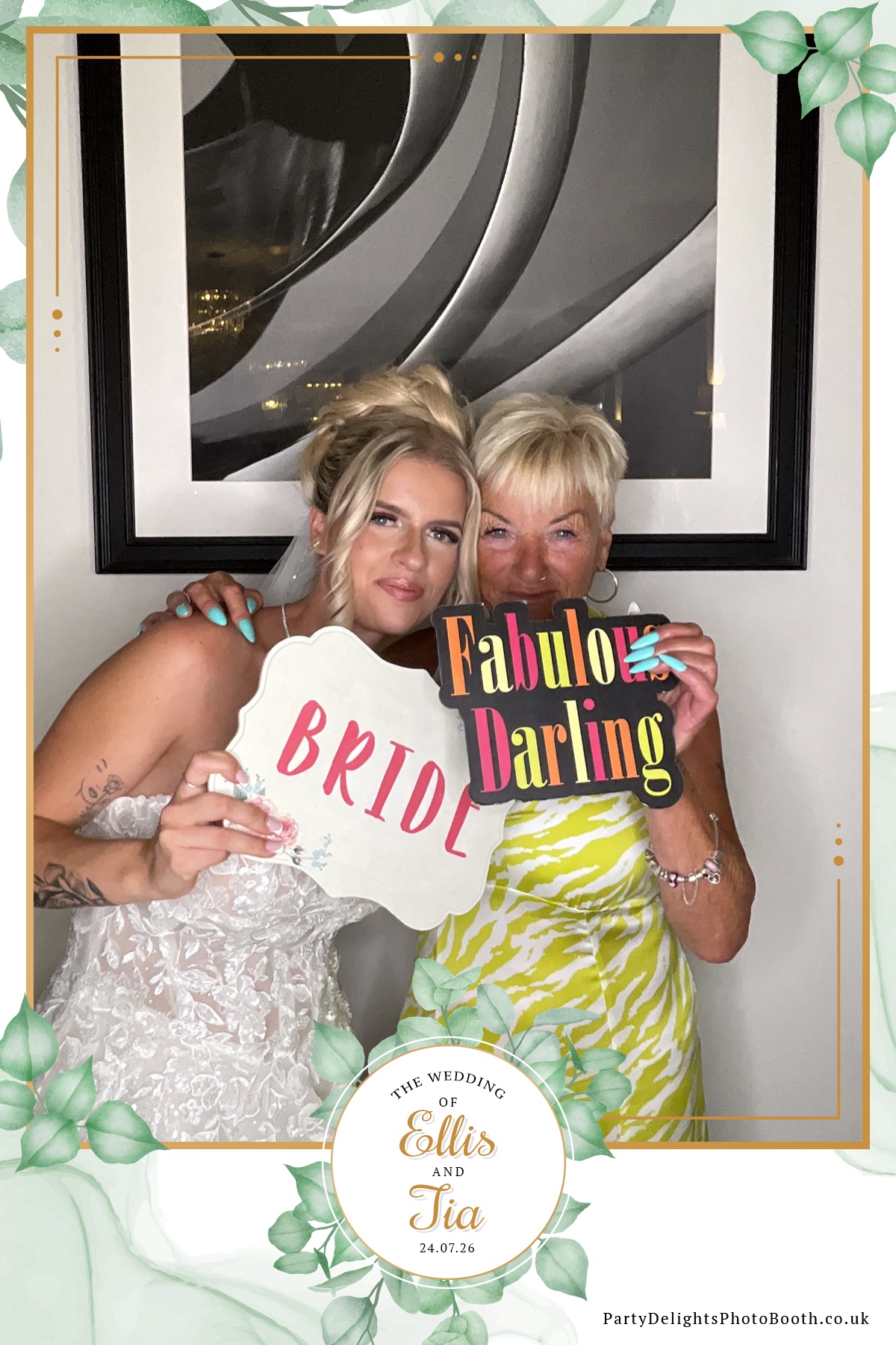 Ellis and Tias wedding | View more photos from the event at gallery.partydelightsphotobooth.co.uk/u/PartyDelightsPhotoBooth/Ellis-and-Tias-wedding