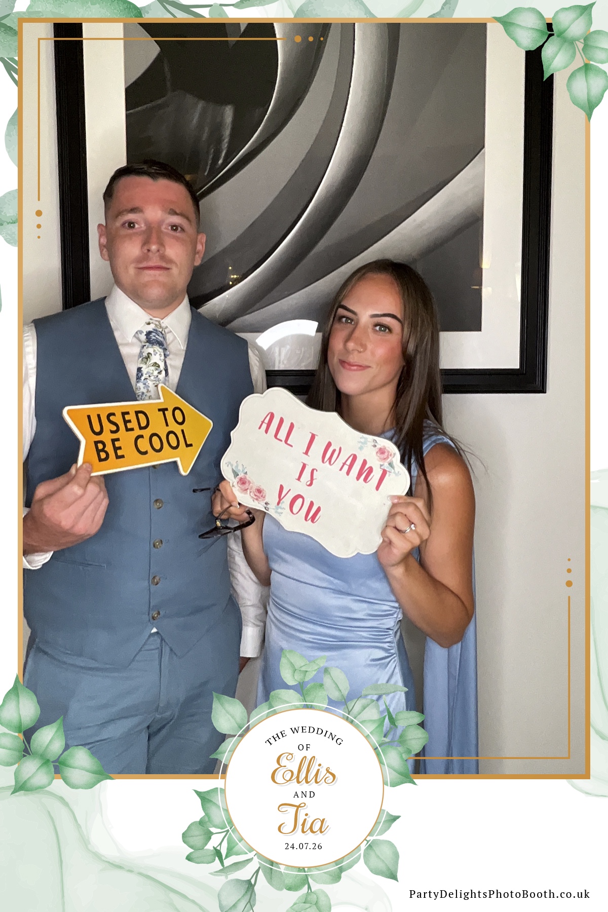 Ellis and Tias wedding | View more photos from the event at gallery.partydelightsphotobooth.co.uk/u/PartyDelightsPhotoBooth/Ellis-and-Tias-wedding