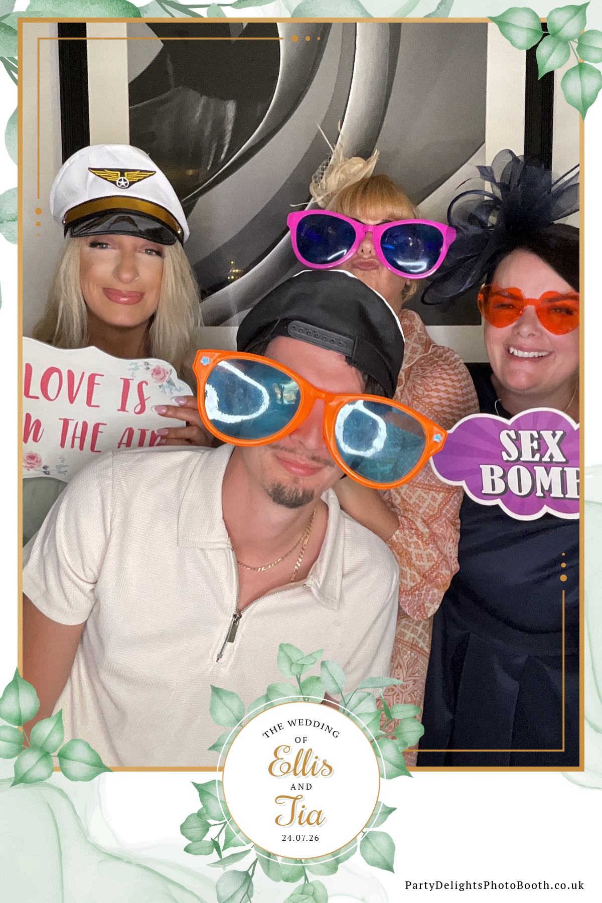 Ellis and Tias wedding | View more photos from the event at gallery.partydelightsphotobooth.co.uk/u/PartyDelightsPhotoBooth/Ellis-and-Tias-wedding