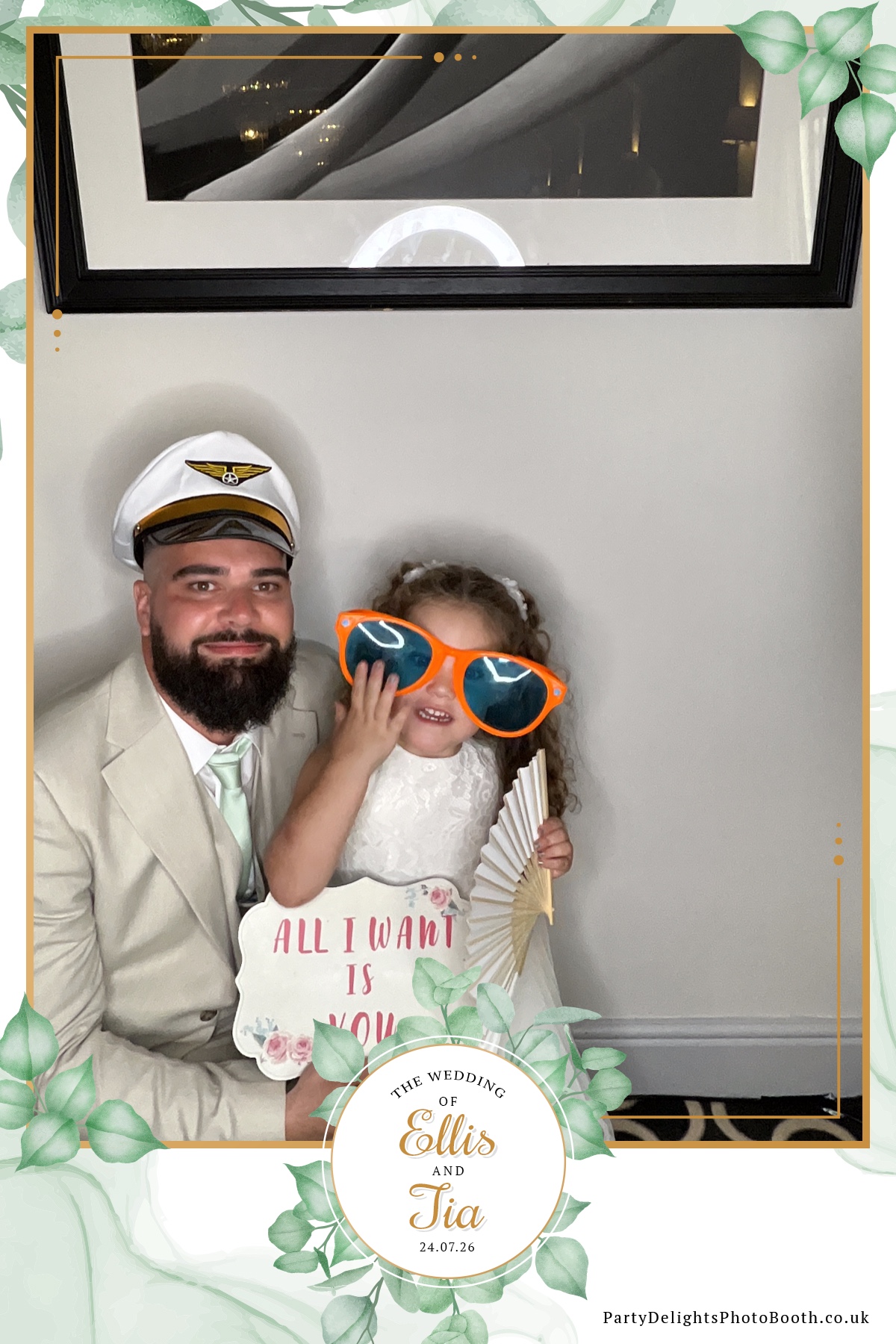 Ellis and Tias wedding | View more photos from the event at gallery.partydelightsphotobooth.co.uk/u/PartyDelightsPhotoBooth/Ellis-and-Tias-wedding