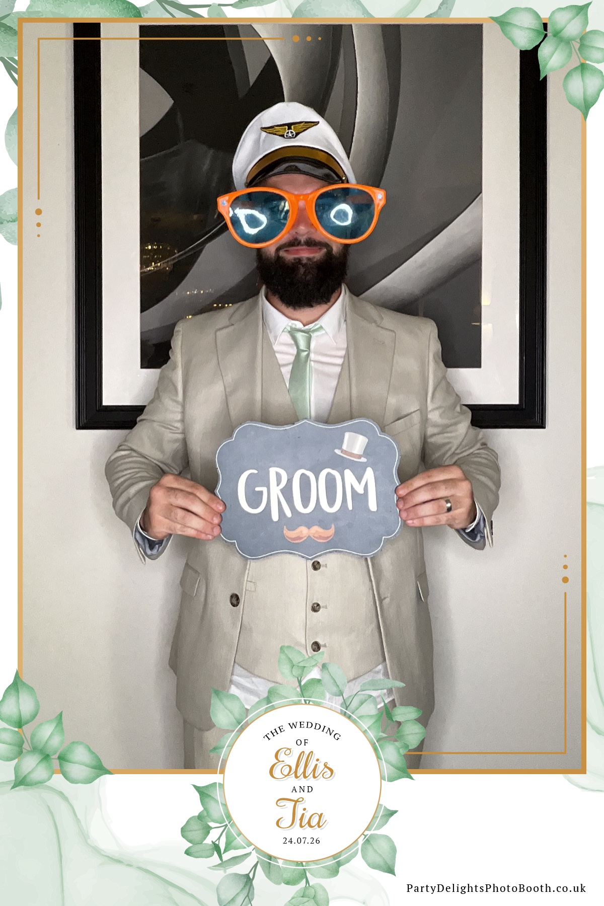 Ellis and Tias wedding | View more photos from the event at gallery.partydelightsphotobooth.co.uk/u/PartyDelightsPhotoBooth/Ellis-and-Tias-wedding