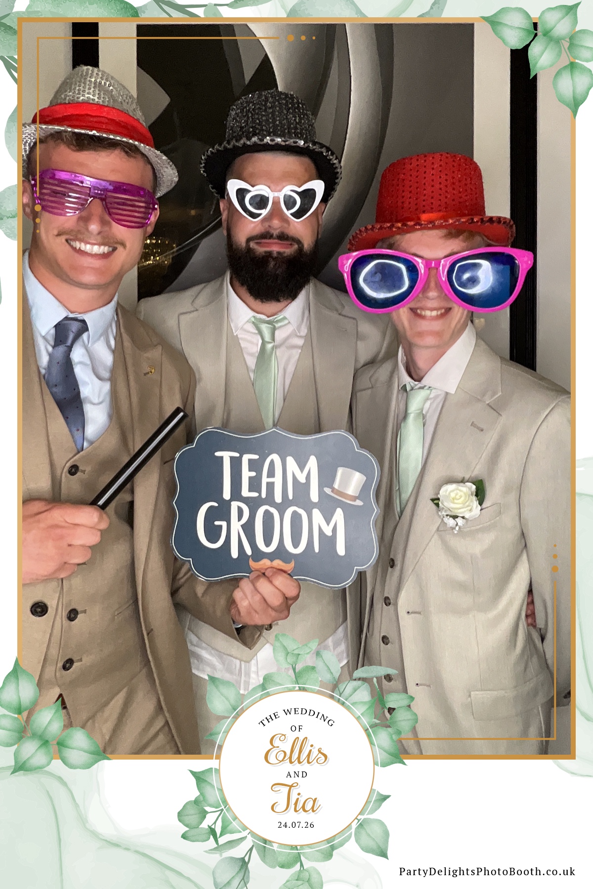 Ellis and Tias wedding | View more photos from the event at gallery.partydelightsphotobooth.co.uk/u/PartyDelightsPhotoBooth/Ellis-and-Tias-wedding