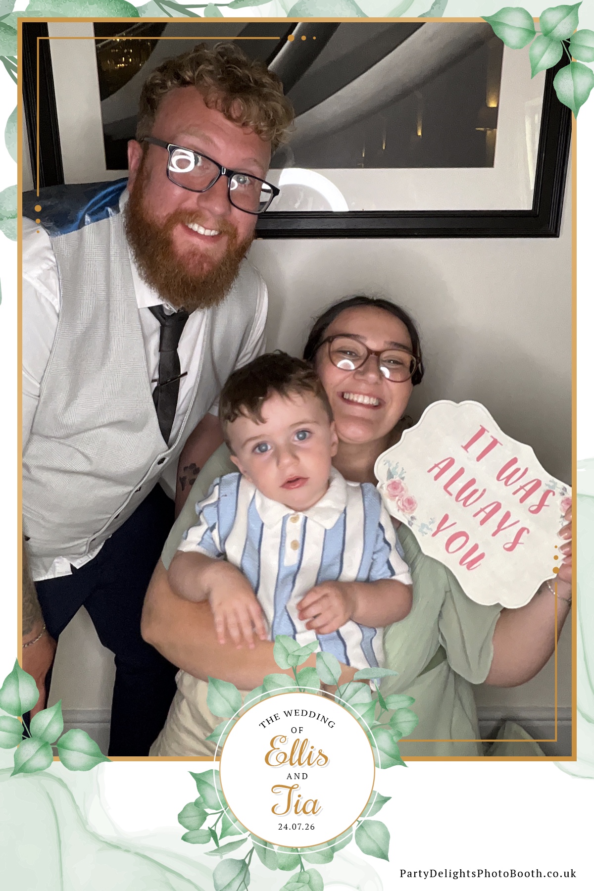 Ellis and Tias wedding | View more photos from the event at gallery.partydelightsphotobooth.co.uk/u/PartyDelightsPhotoBooth/Ellis-and-Tias-wedding