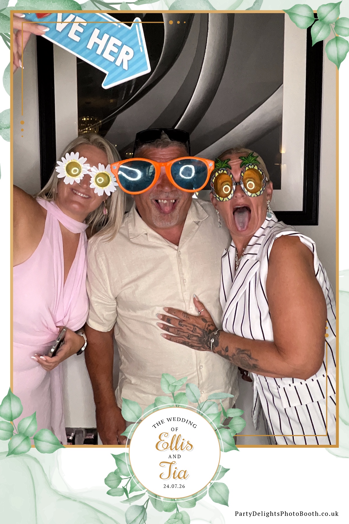 Ellis and Tias wedding | View more photos from the event at gallery.partydelightsphotobooth.co.uk/u/PartyDelightsPhotoBooth/Ellis-and-Tias-wedding