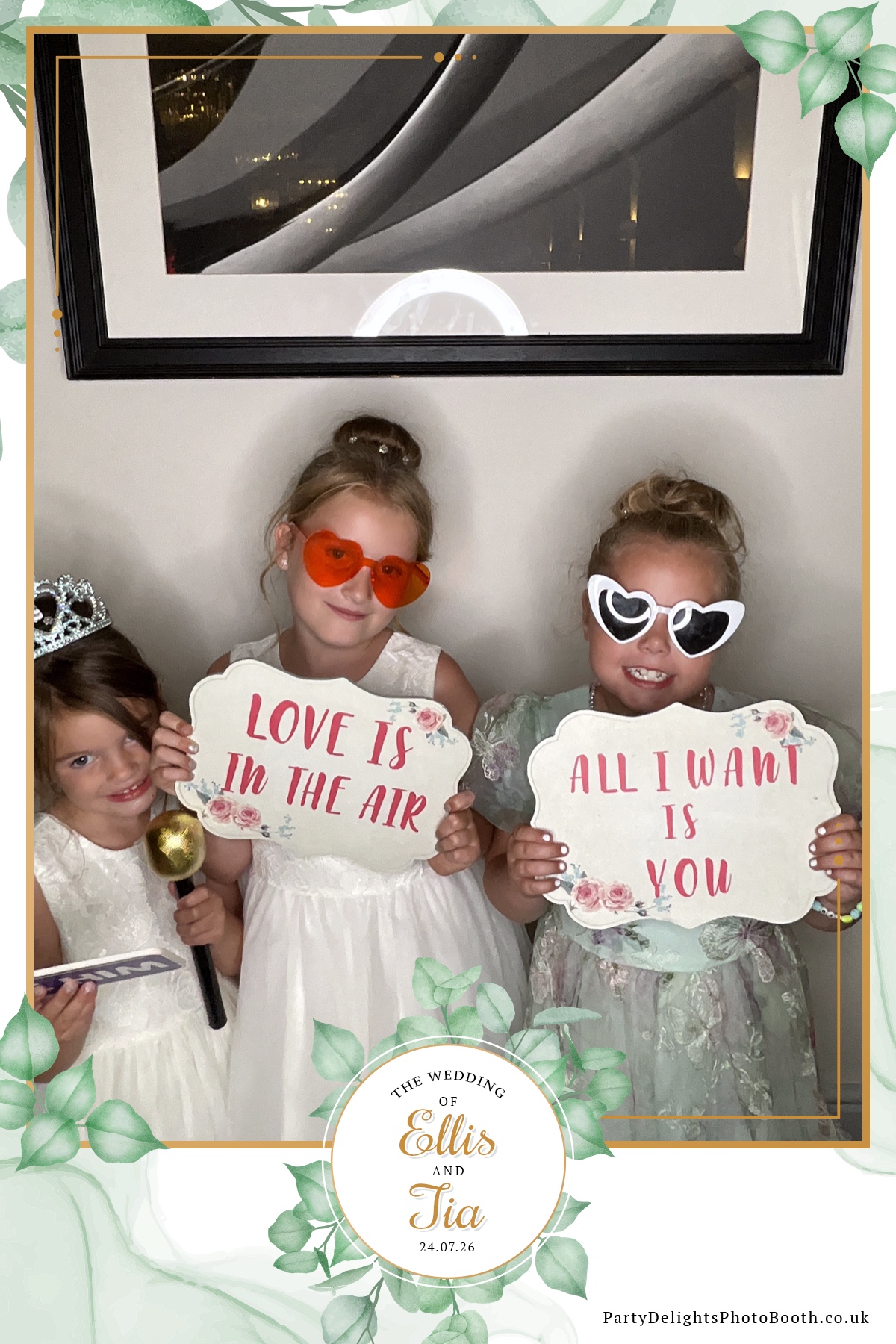 Ellis and Tias wedding | View more photos from the event at gallery.partydelightsphotobooth.co.uk/u/PartyDelightsPhotoBooth/Ellis-and-Tias-wedding