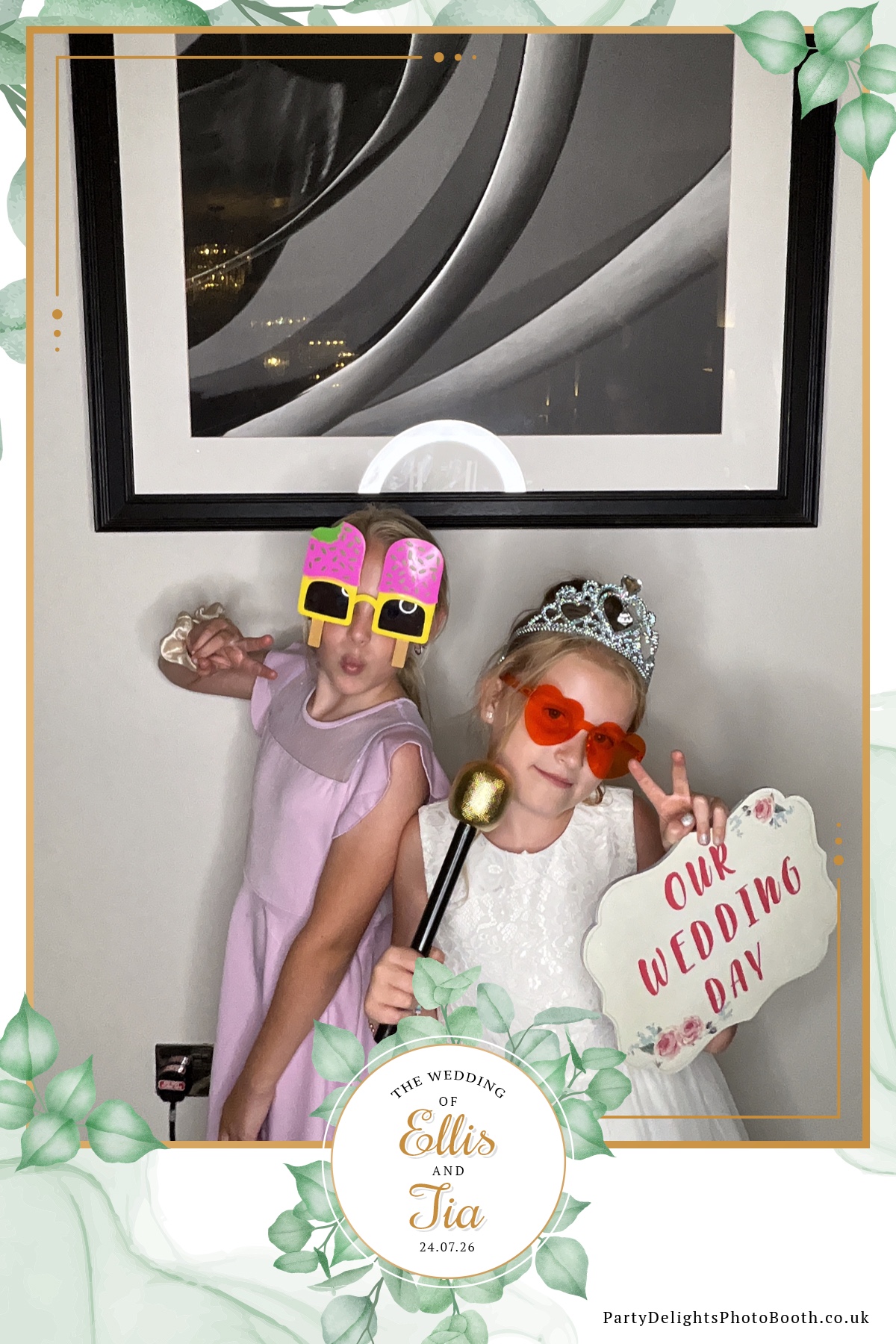 Ellis and Tias wedding | View more photos from the event at gallery.partydelightsphotobooth.co.uk/u/PartyDelightsPhotoBooth/Ellis-and-Tias-wedding