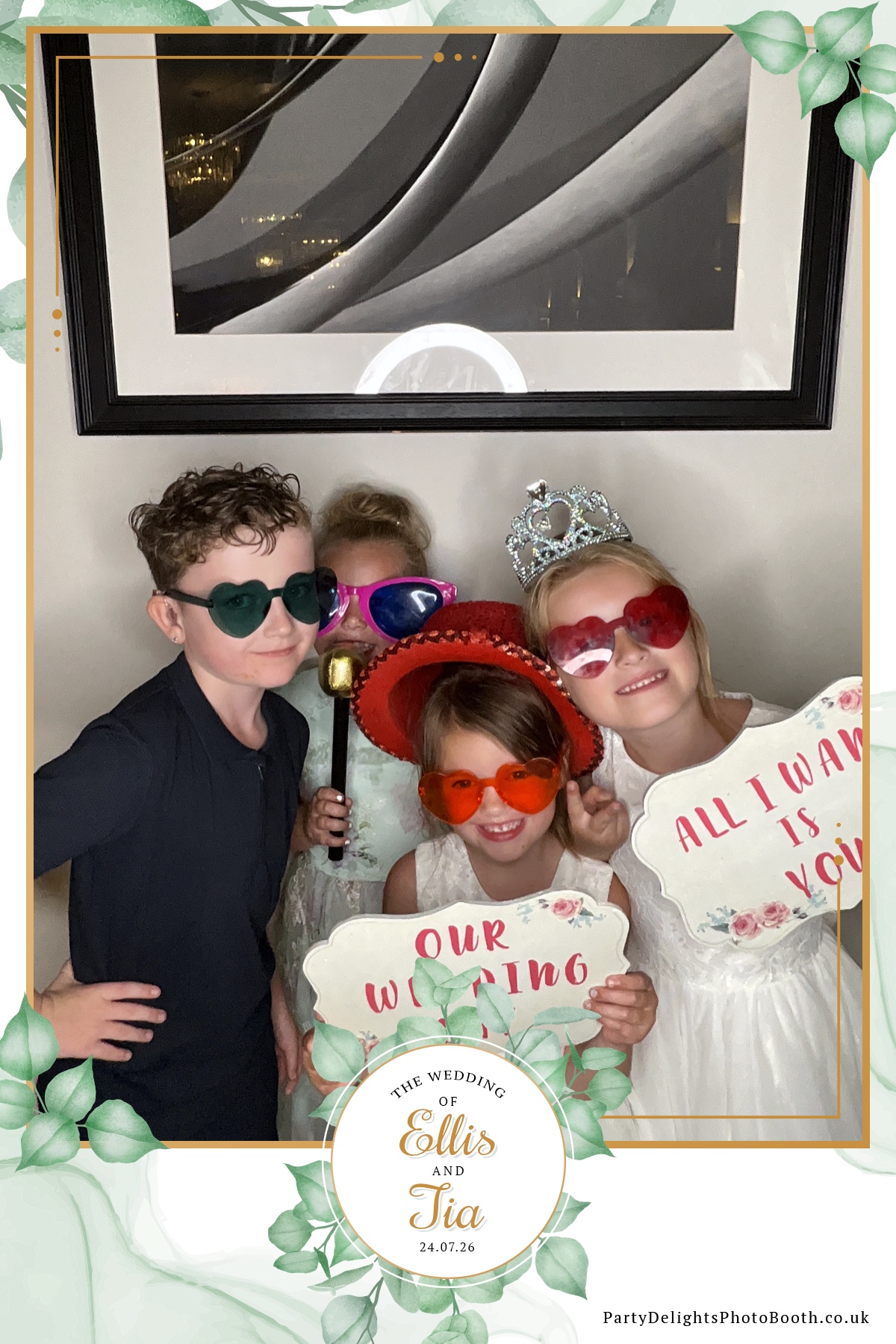 Ellis and Tias wedding | View more photos from the event at gallery.partydelightsphotobooth.co.uk/u/PartyDelightsPhotoBooth/Ellis-and-Tias-wedding