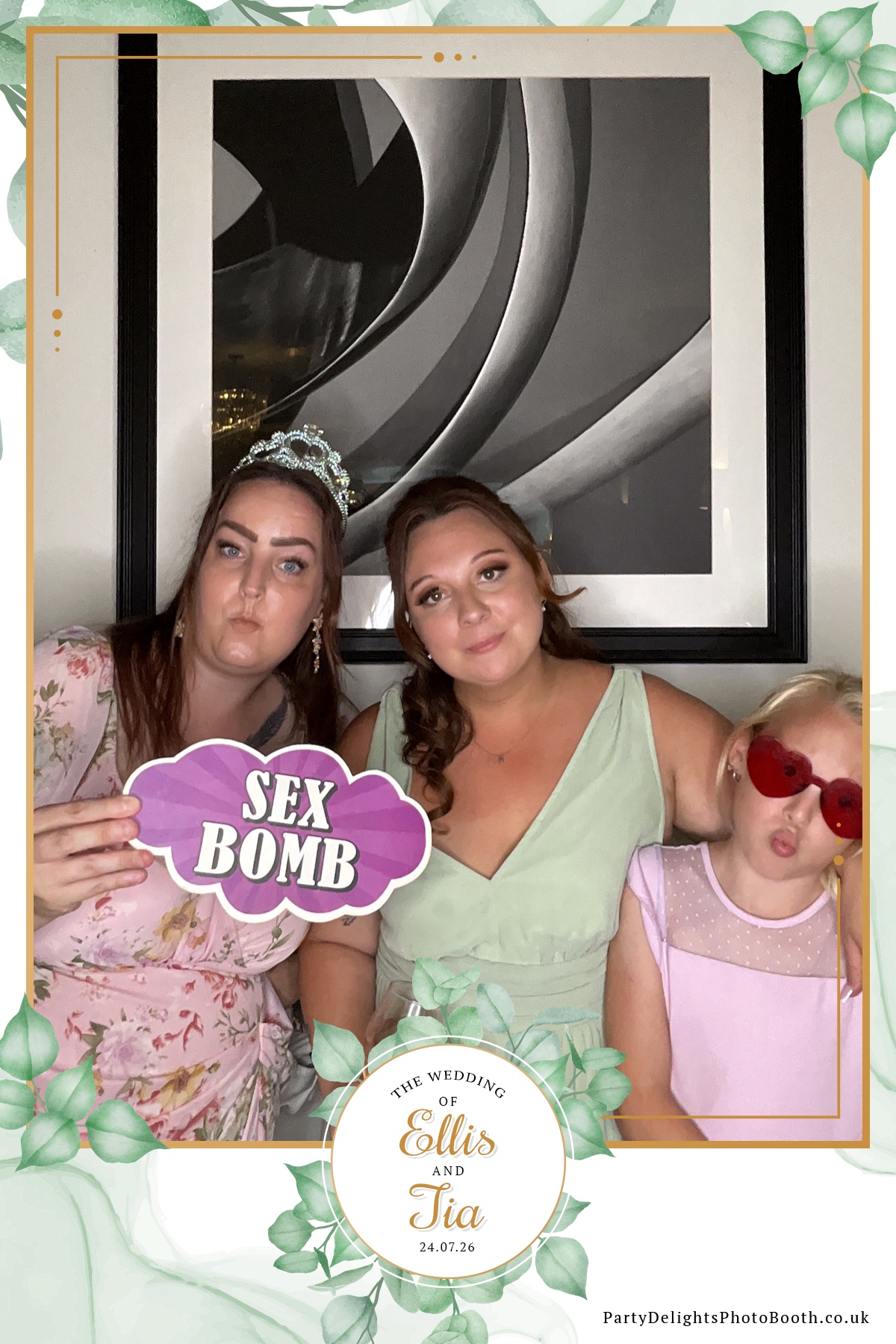 Ellis and Tias wedding | View more photos from the event at gallery.partydelightsphotobooth.co.uk/u/PartyDelightsPhotoBooth/Ellis-and-Tias-wedding