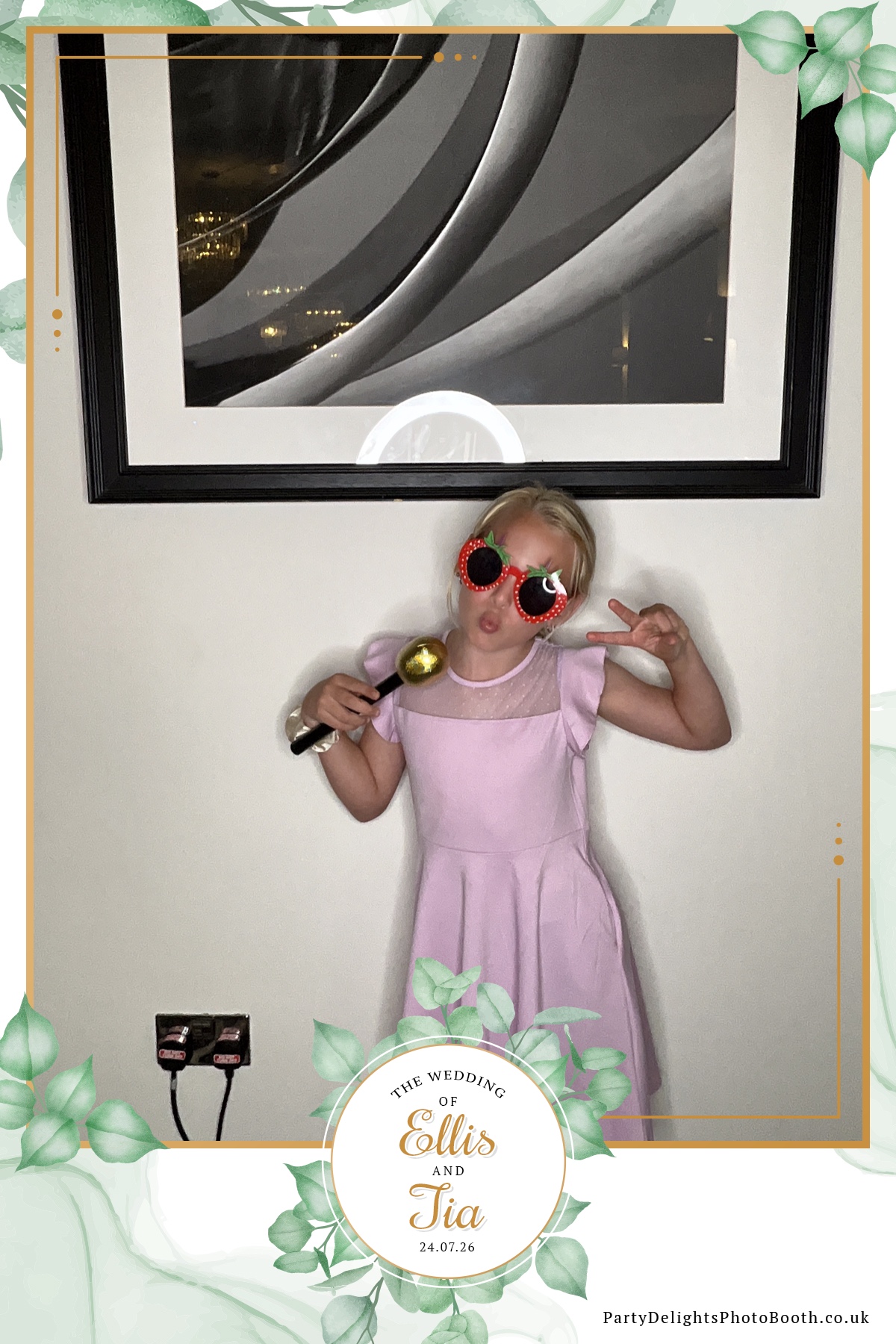 Ellis and Tias wedding | View more photos from the event at gallery.partydelightsphotobooth.co.uk/u/PartyDelightsPhotoBooth/Ellis-and-Tias-wedding
