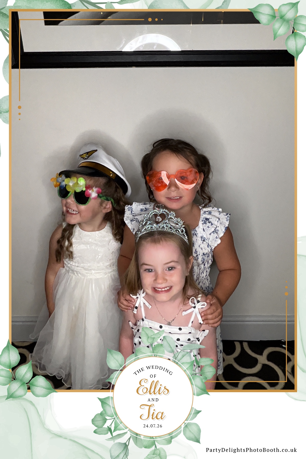 Ellis and Tias wedding | View more photos from the event at gallery.partydelightsphotobooth.co.uk/u/PartyDelightsPhotoBooth/Ellis-and-Tias-wedding