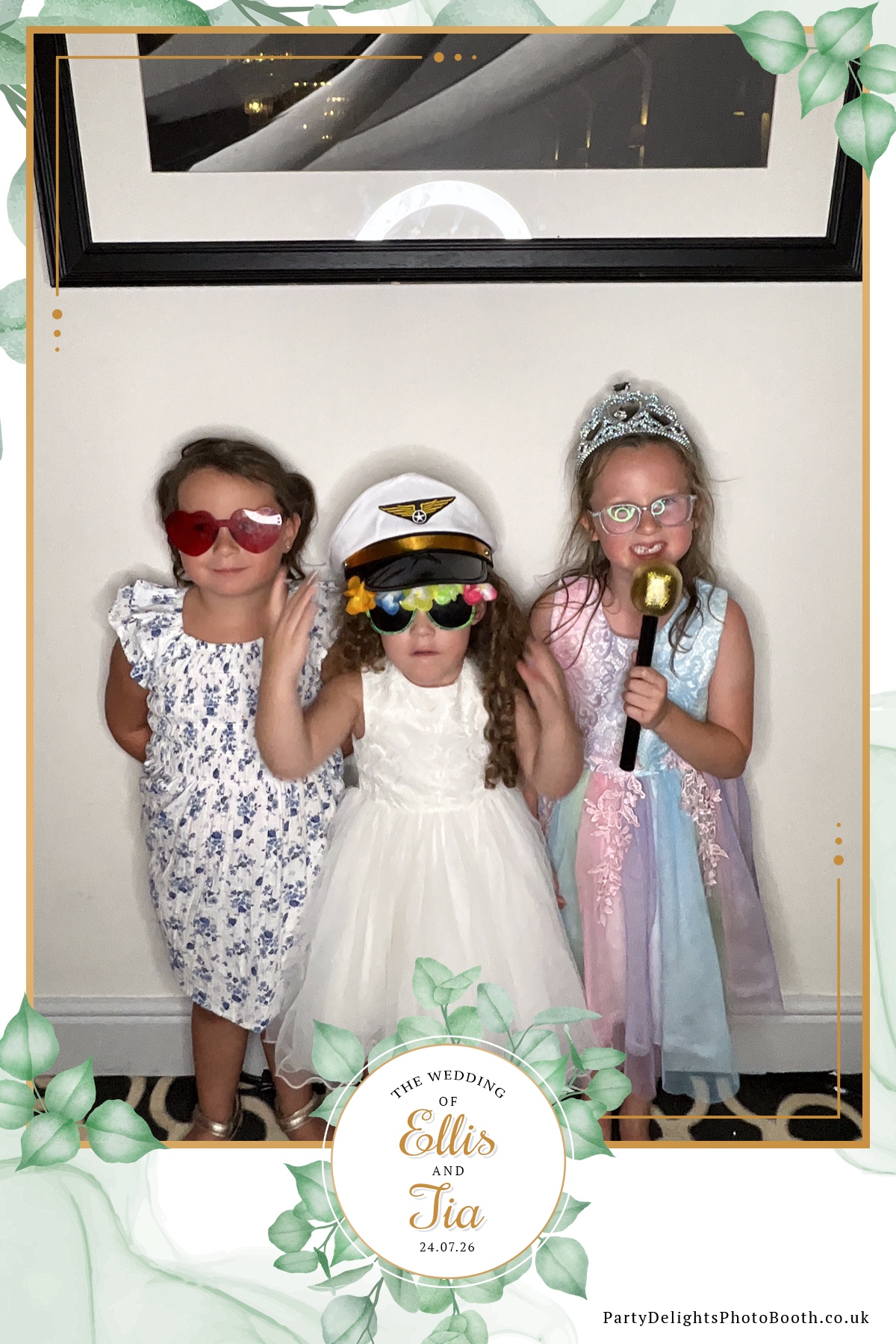 Ellis and Tias wedding | View more photos from the event at gallery.partydelightsphotobooth.co.uk/u/PartyDelightsPhotoBooth/Ellis-and-Tias-wedding