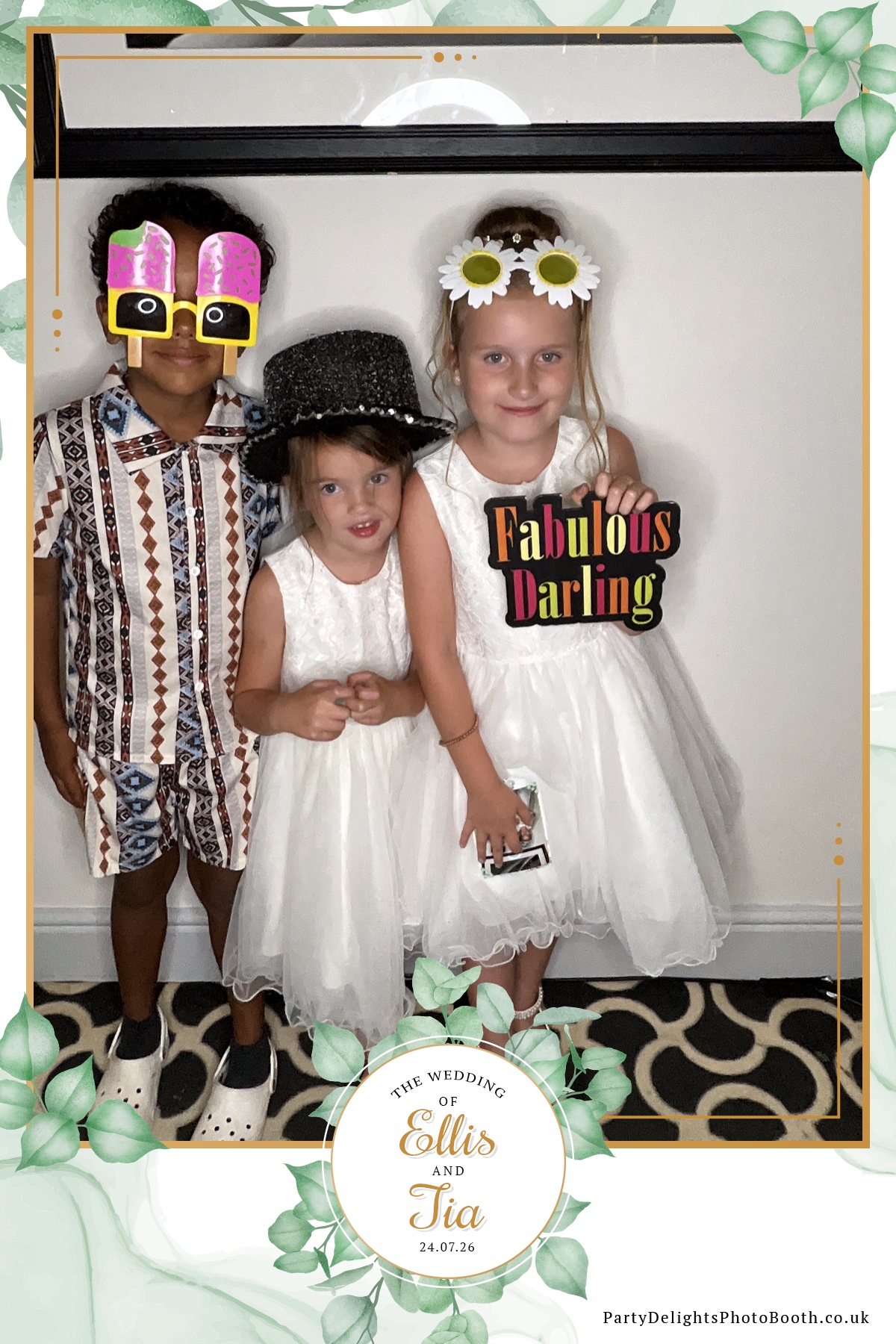 Ellis and Tias wedding | View more photos from the event at gallery.partydelightsphotobooth.co.uk/u/PartyDelightsPhotoBooth/Ellis-and-Tias-wedding