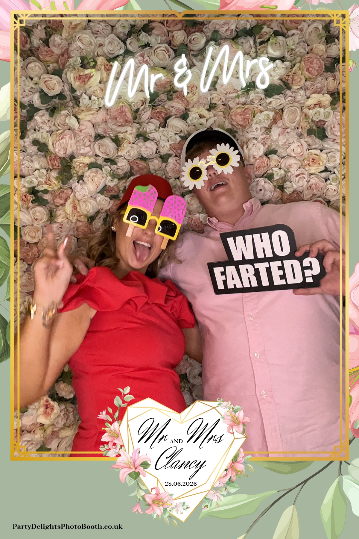 Kelly & Simon Wedding | View more photos from the event at gallery.partydelightsphotobooth.co.uk/u/PartyDelightsPhotoBooth/Kelly-Simon-Wedding