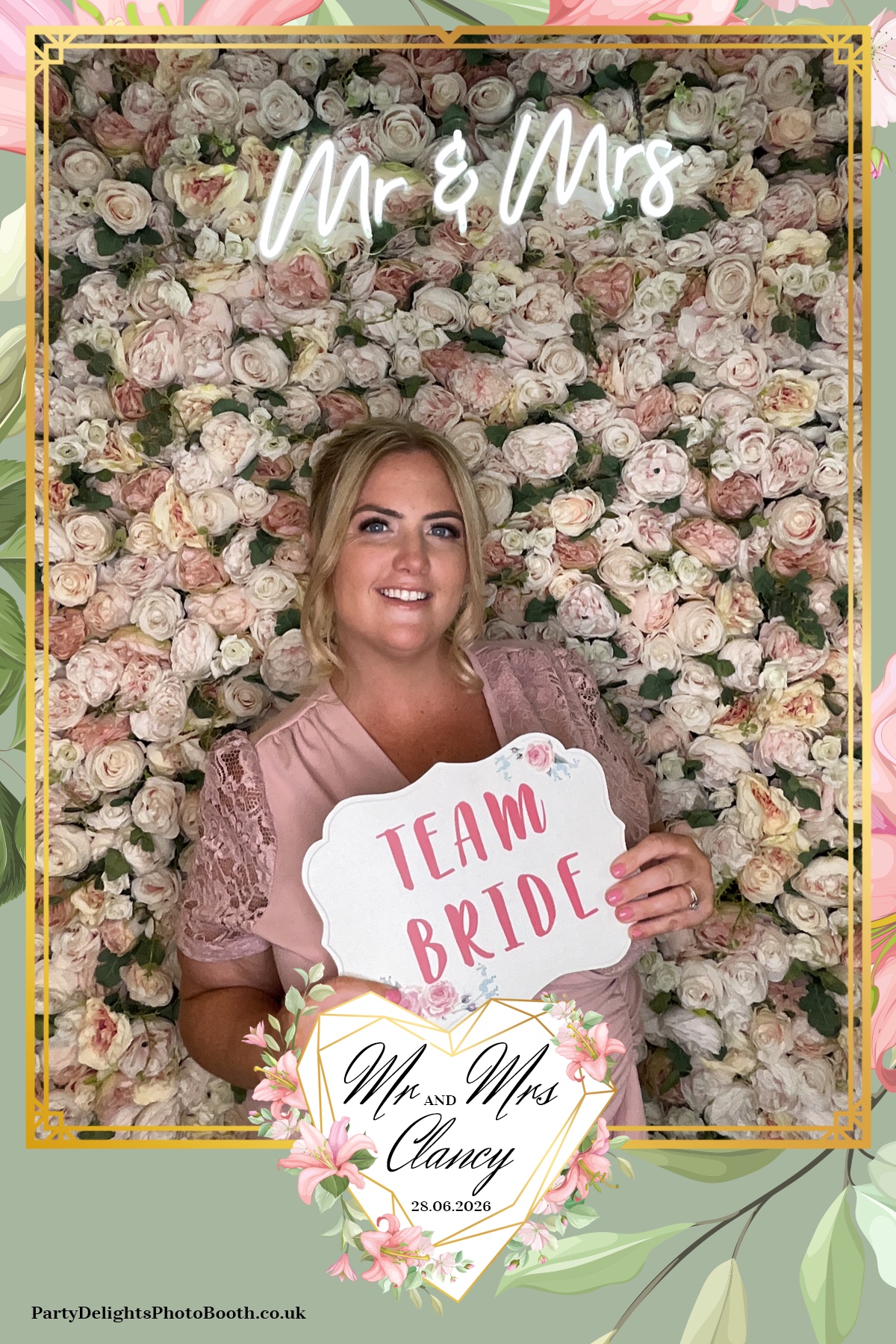 Kelly & Simon Wedding | View more photos from the event at gallery.partydelightsphotobooth.co.uk/u/PartyDelightsPhotoBooth/Kelly-Simon-Wedding