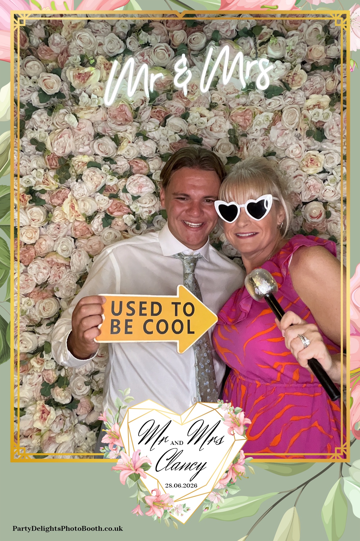 Kelly & Simon Wedding | View more photos from the event at gallery.partydelightsphotobooth.co.uk/u/PartyDelightsPhotoBooth/Kelly-Simon-Wedding