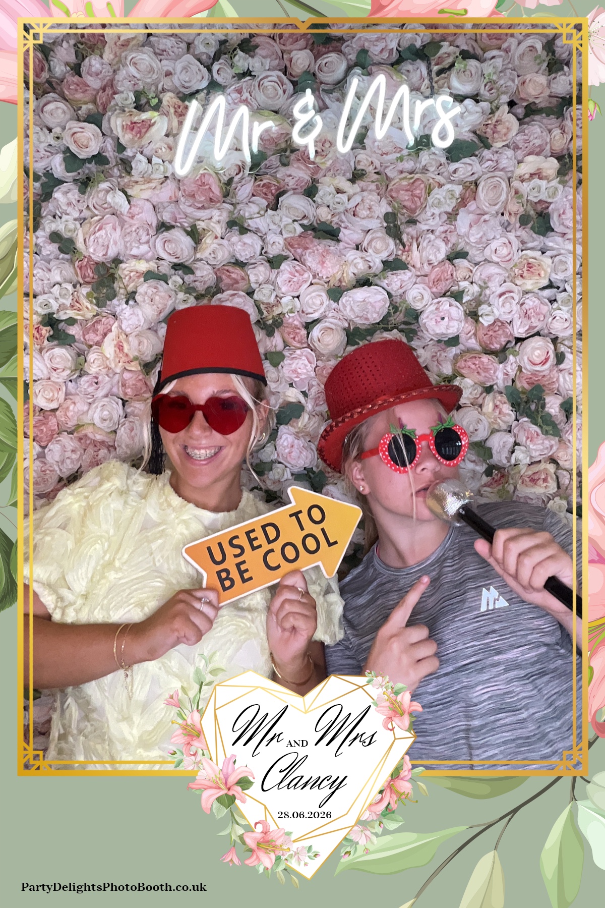 Kelly & Simon Wedding | View more photos from the event at gallery.partydelightsphotobooth.co.uk/u/PartyDelightsPhotoBooth/Kelly-Simon-Wedding