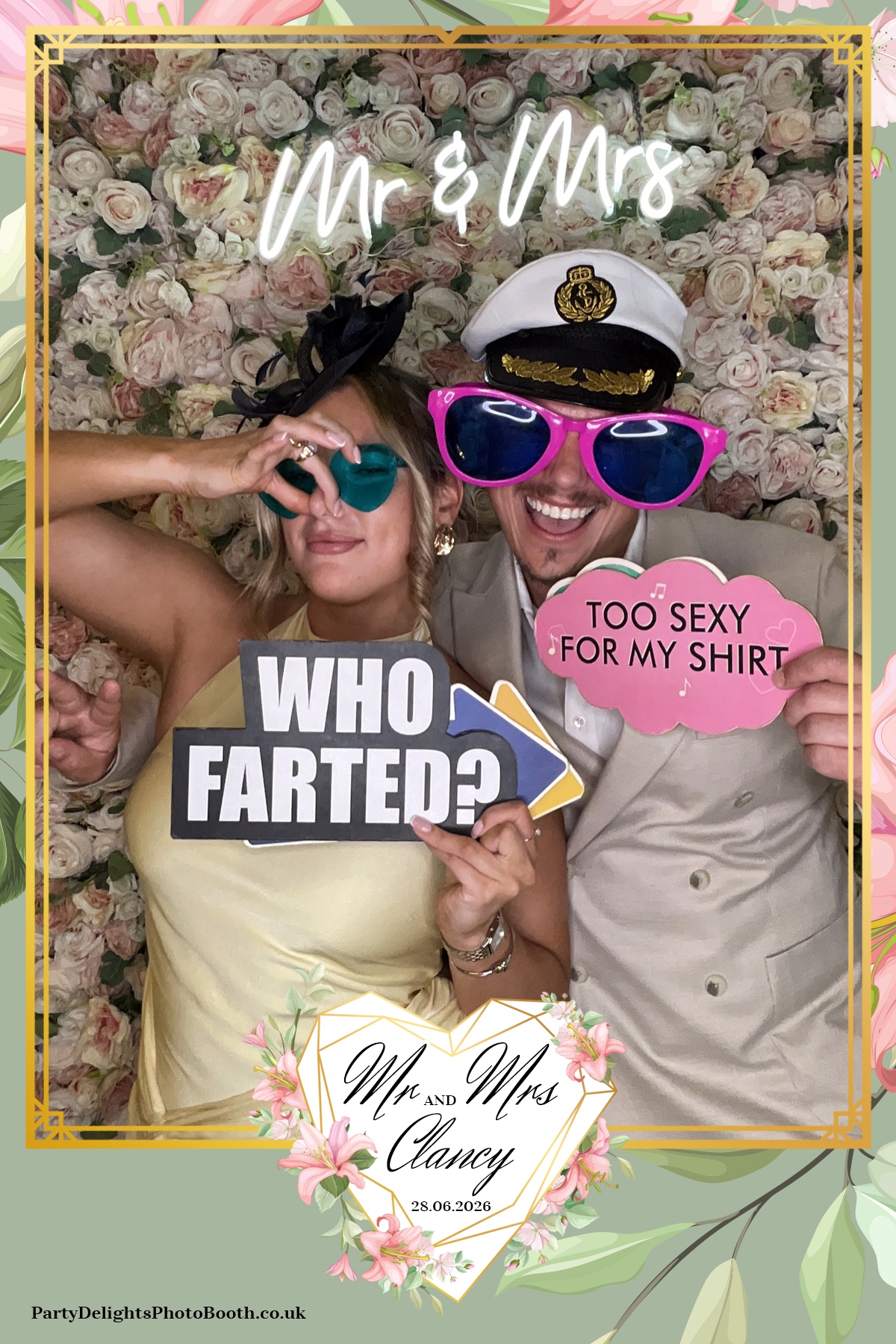Kelly & Simon Wedding | View more photos from the event at gallery.partydelightsphotobooth.co.uk/u/PartyDelightsPhotoBooth/Kelly-Simon-Wedding