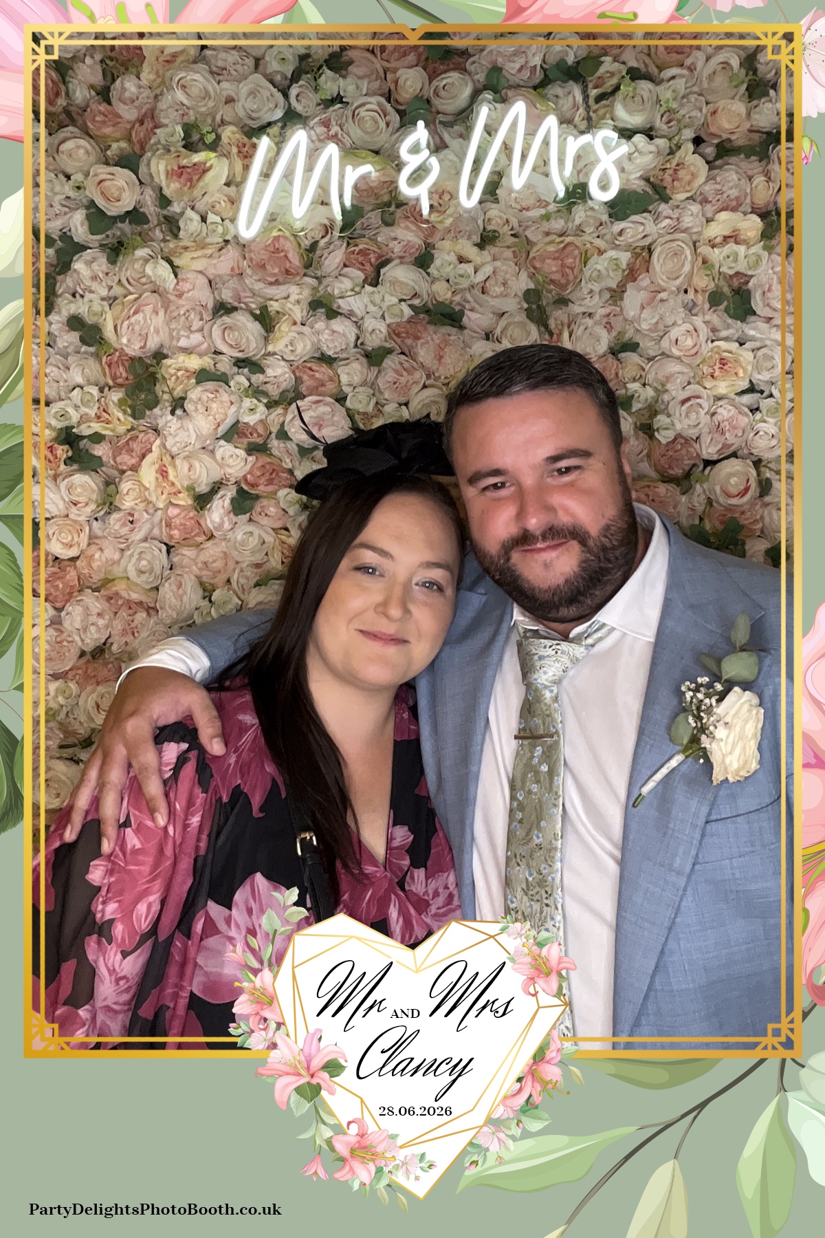 Kelly & Simon Wedding | View more photos from the event at gallery.partydelightsphotobooth.co.uk/u/PartyDelightsPhotoBooth/Kelly-Simon-Wedding
