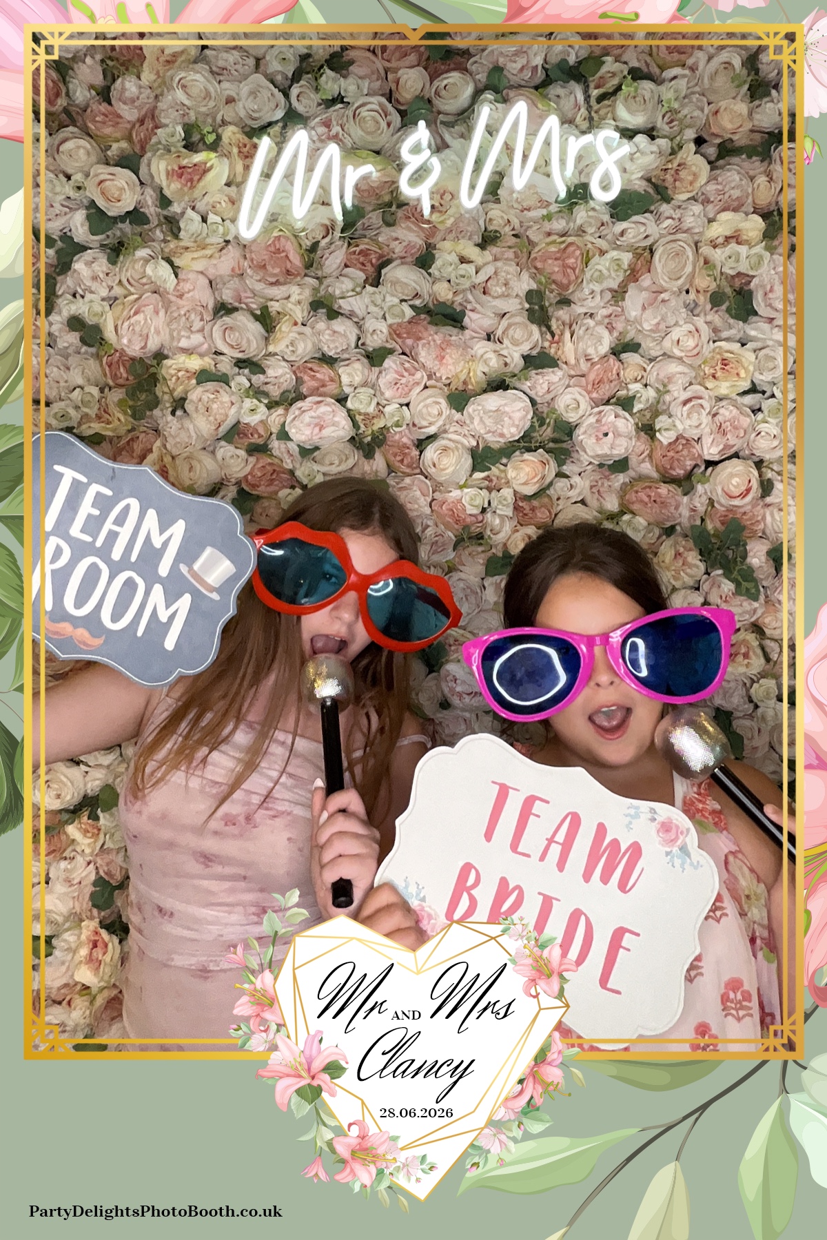 Kelly & Simon Wedding | View more photos from the event at gallery.partydelightsphotobooth.co.uk/u/PartyDelightsPhotoBooth/Kelly-Simon-Wedding