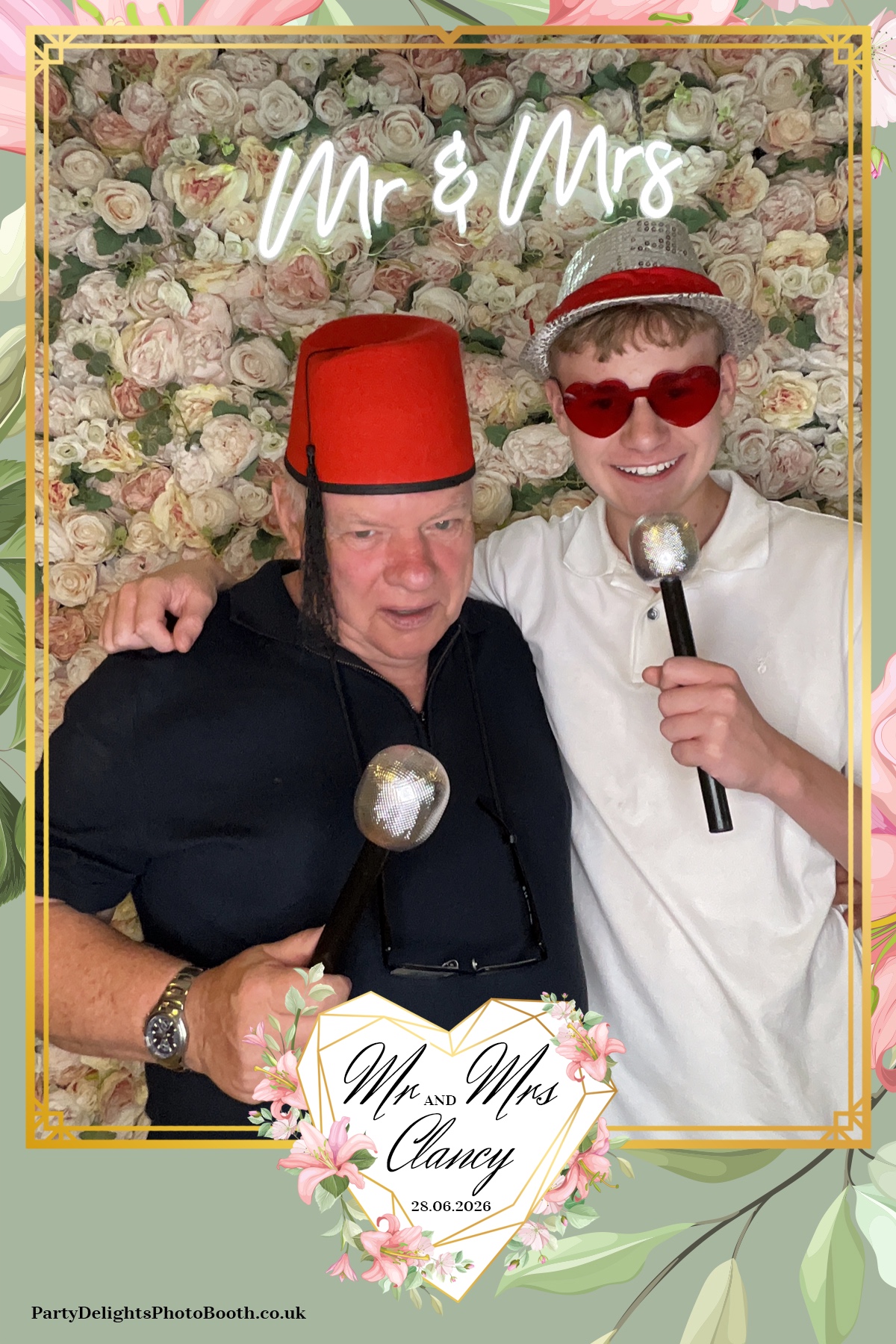Kelly & Simon Wedding | View more photos from the event at gallery.partydelightsphotobooth.co.uk/u/PartyDelightsPhotoBooth/Kelly-Simon-Wedding