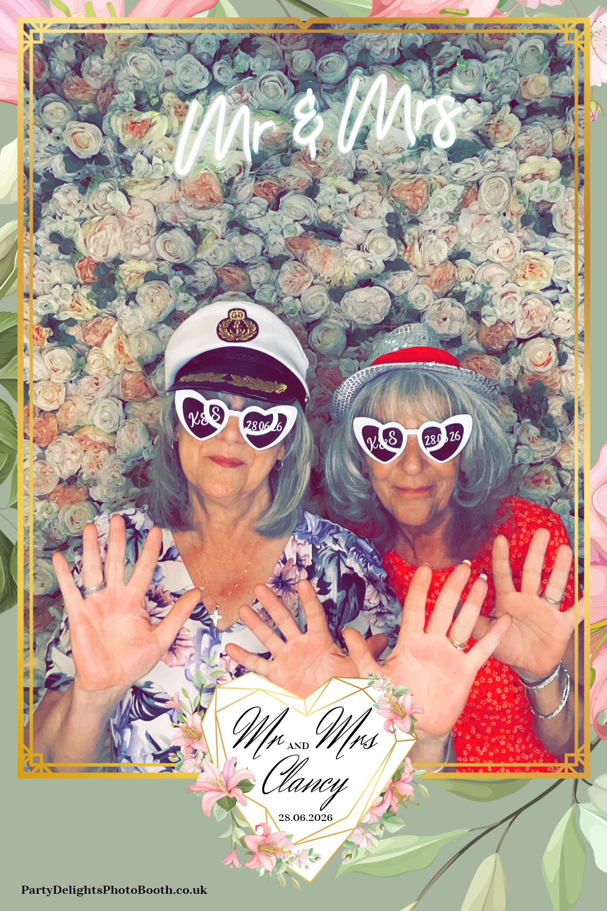 Kelly & Simon Wedding | View more photos from the event at gallery.partydelightsphotobooth.co.uk/u/PartyDelightsPhotoBooth/Kelly-Simon-Wedding