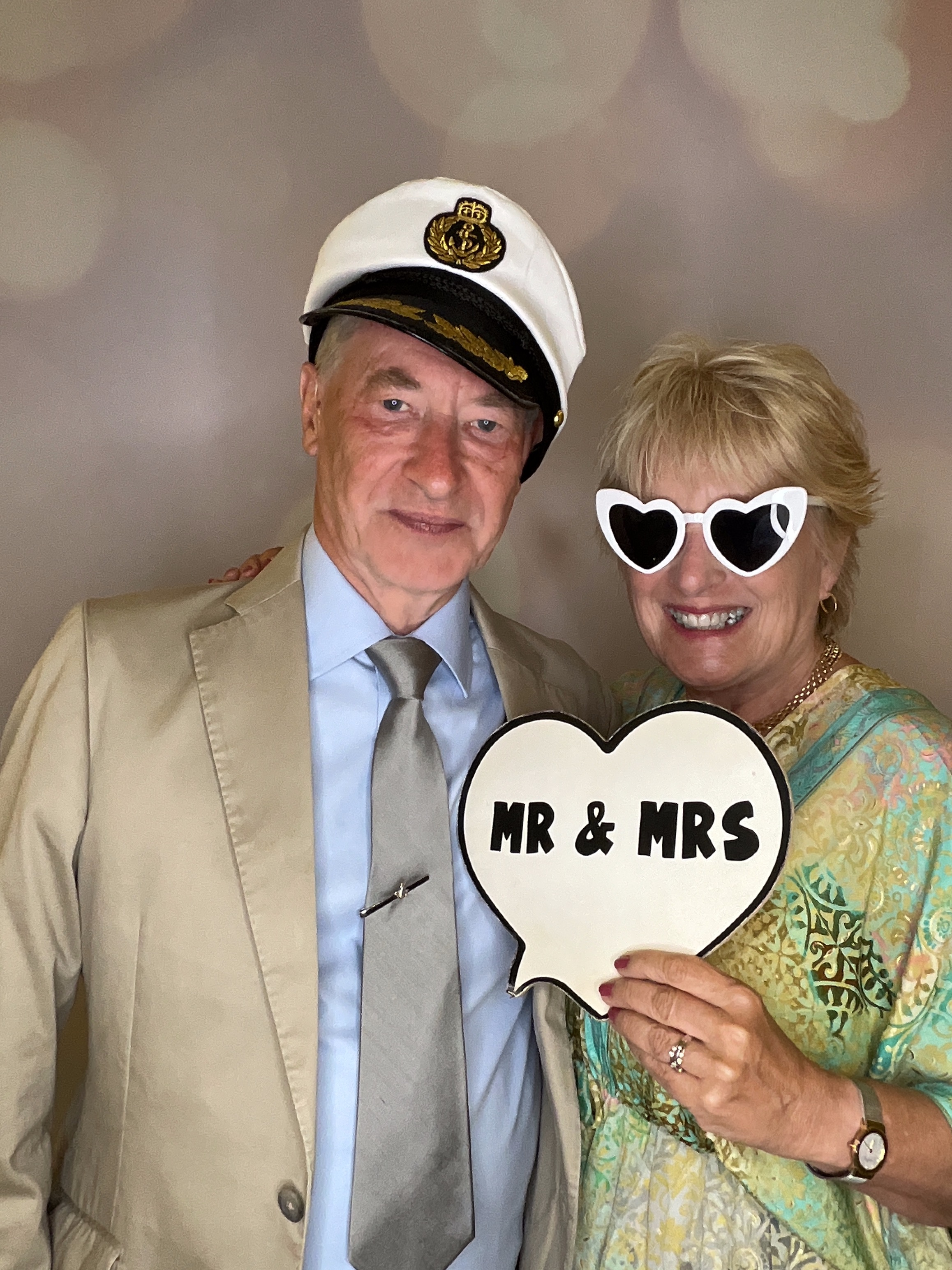 Rio & Edwards Wedding Day | View more photos from the event at gallery.partydelightsphotobooth.co.uk/u/PartyDelightsPhotoBooth/Rio-Edwards-Wedding-Day