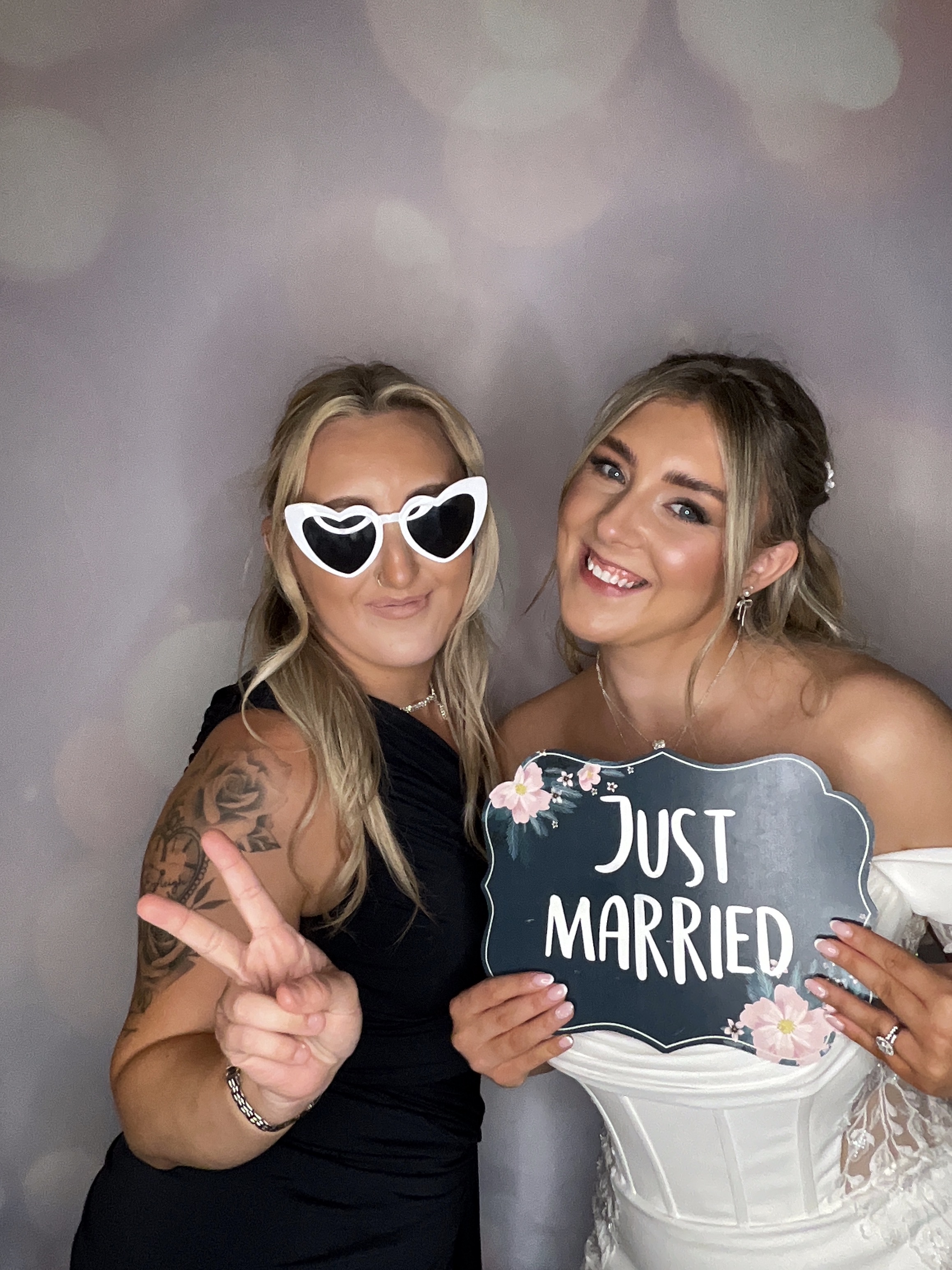 Rio & Edwards Wedding Day | View more photos from the event at gallery.partydelightsphotobooth.co.uk/u/PartyDelightsPhotoBooth/Rio-Edwards-Wedding-Day