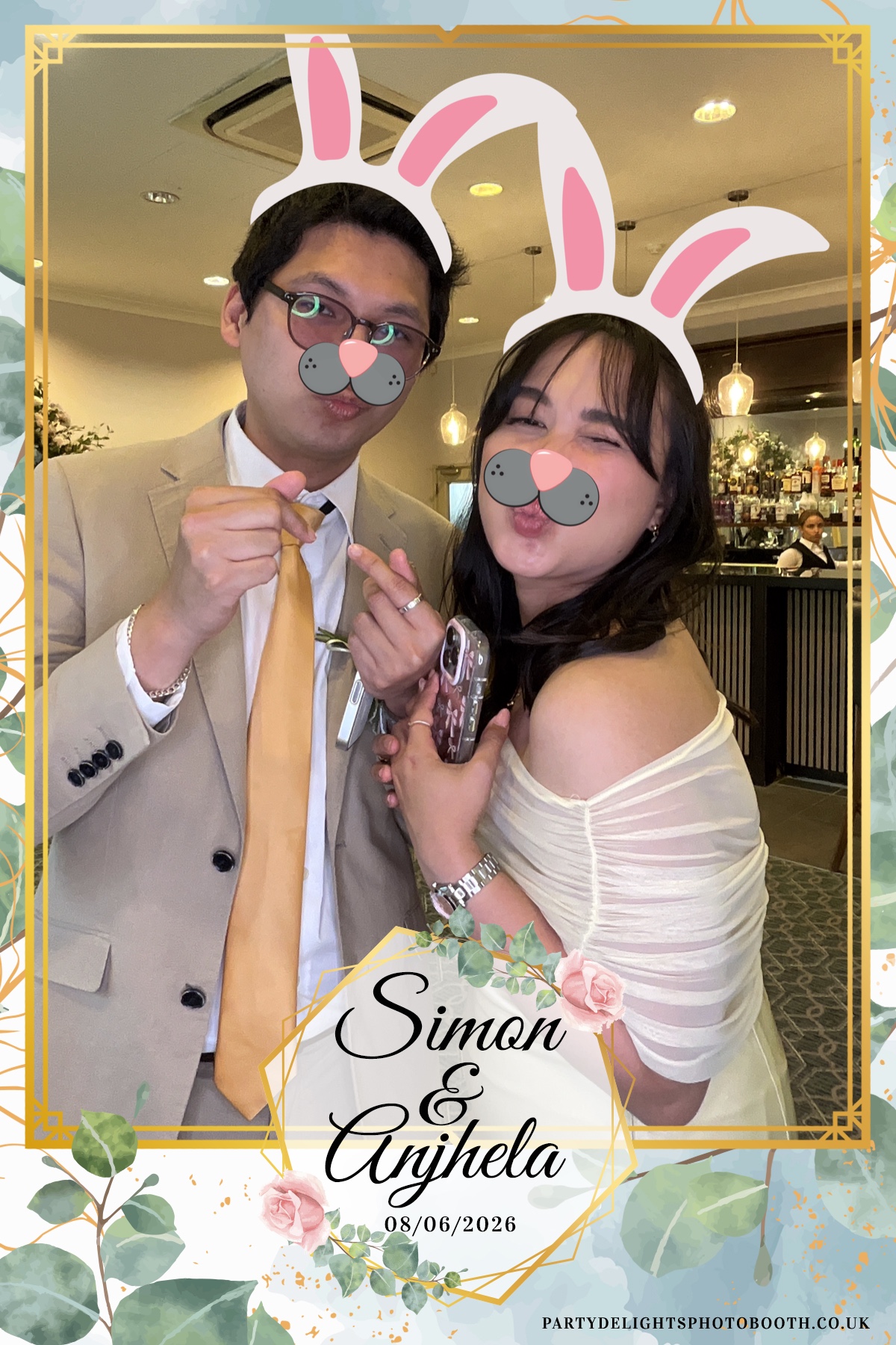 Simon and Anjhela’s Wedding | View more photos from the event at gallery.partydelightsphotobooth.co.uk/u/PartyDelightsPhotoBooth/Simon-and-Anjhela’s-Wedding