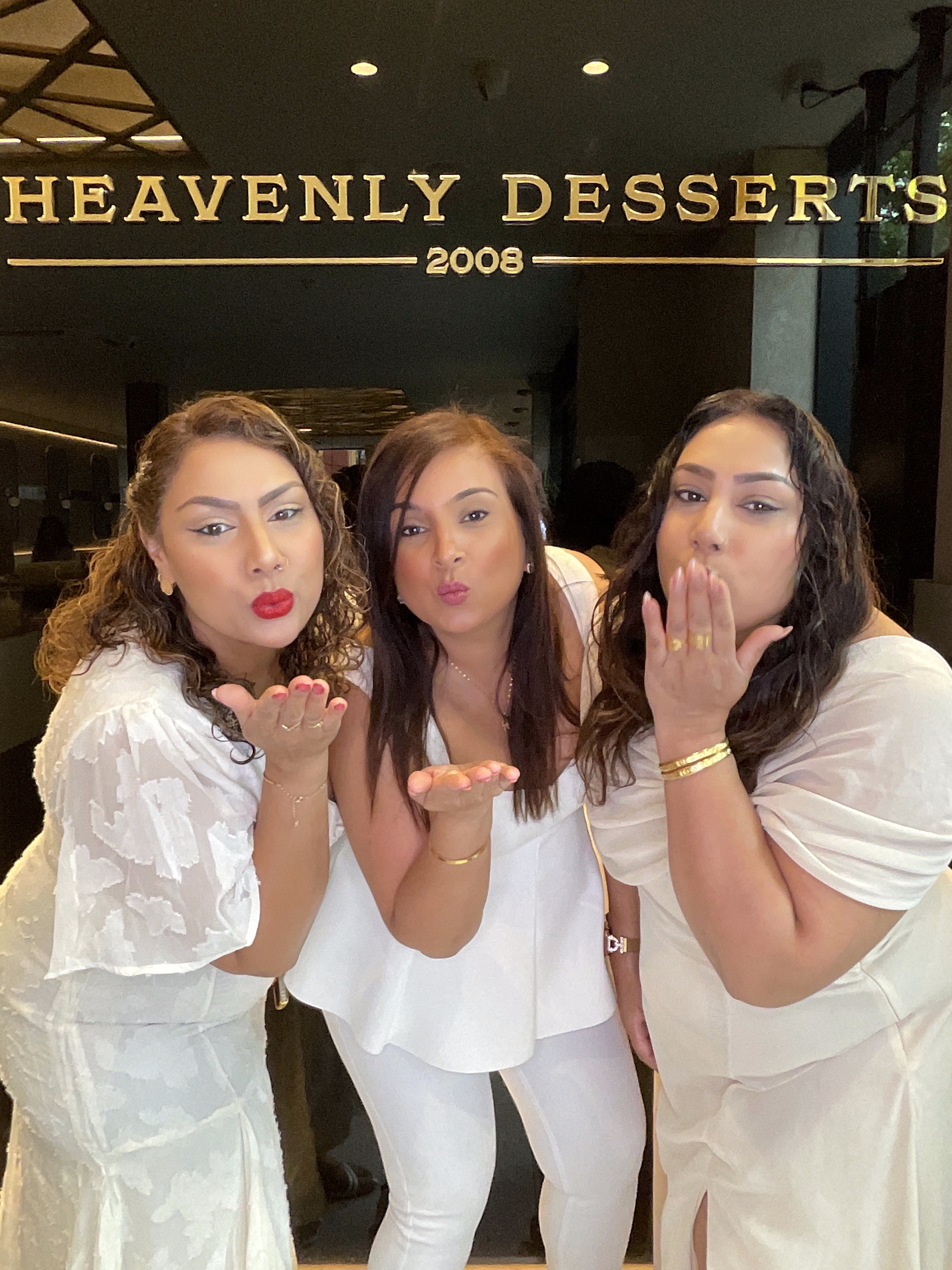 The White Party | View more photos from the event at gallery.partydelightsphotobooth.co.uk/u/PartyDelightsPhotoBooth/The-White-Party