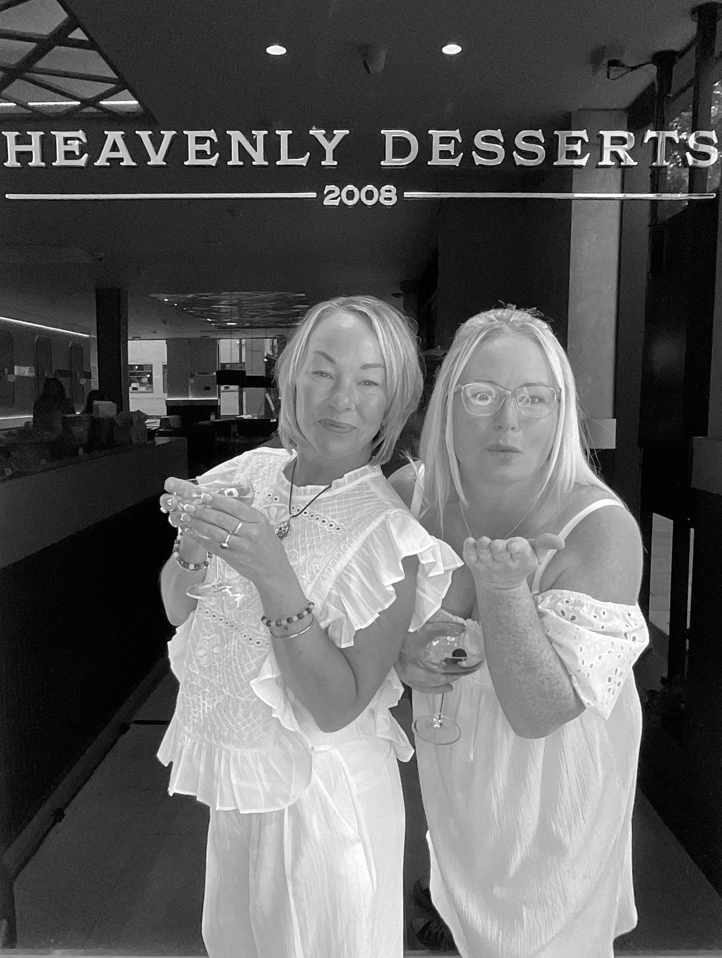 The White Party | View more photos from the event at gallery.partydelightsphotobooth.co.uk/u/PartyDelightsPhotoBooth/The-White-Party