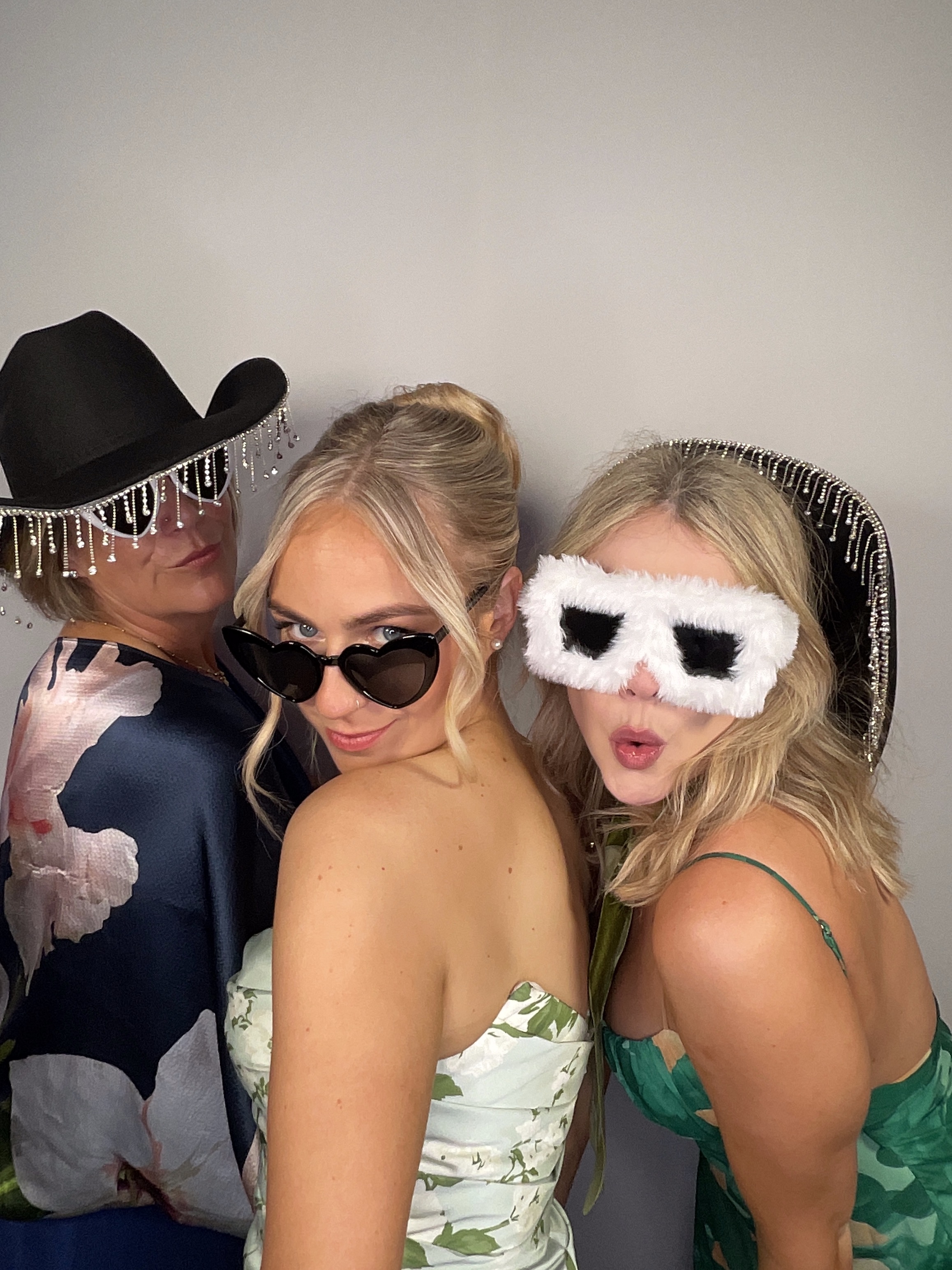 Zoe and Jesse's Wedding | View more photos from the event at gallery.partydelightsphotobooth.co.uk/u/PartyDelightsPhotoBooth/Zoe-and-Jesses-Wedding
