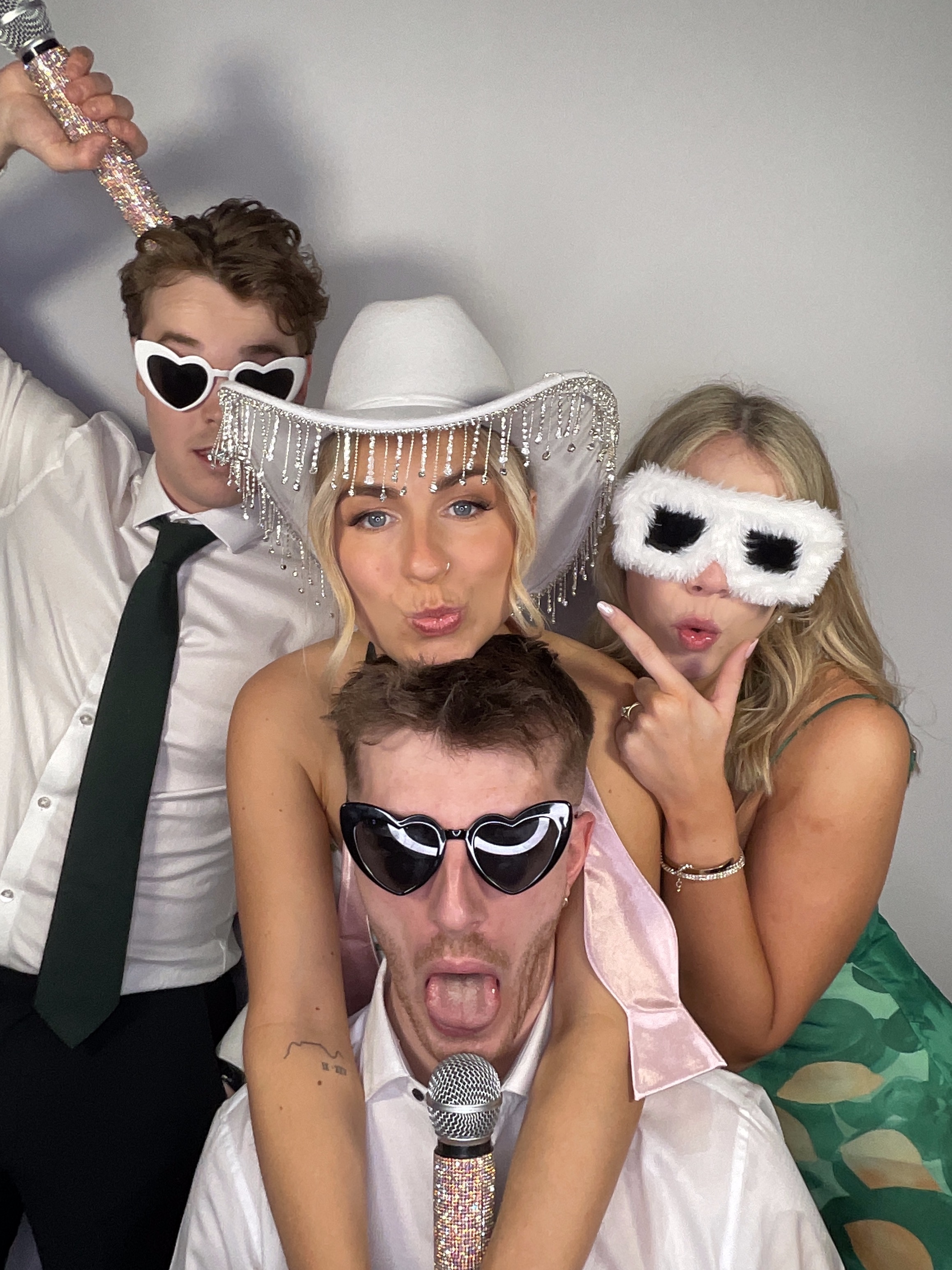 Zoe and Jesse's Wedding | View more photos from the event at gallery.partydelightsphotobooth.co.uk/u/PartyDelightsPhotoBooth/Zoe-and-Jesses-Wedding