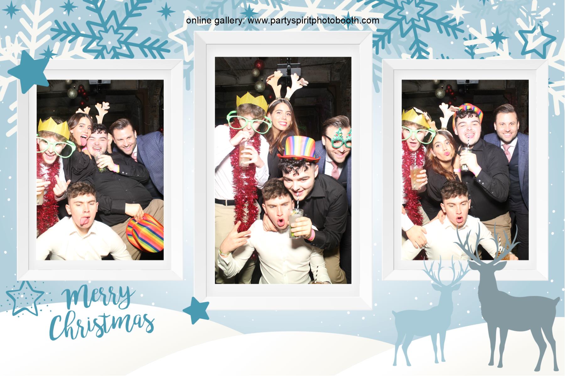 Christmas Party | View more photos from the event at gallery.partyspiritphotobooth.com/u/PartySpiritPhotoBooth/Christmas-Party-6