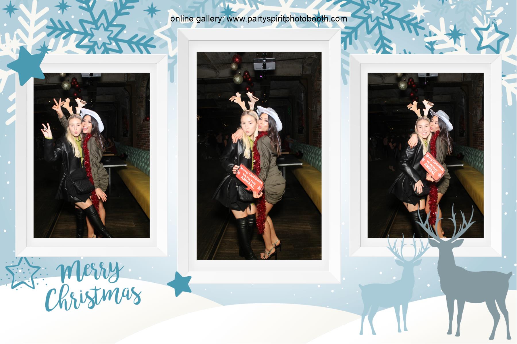Christmas Party | View more photos from the event at gallery.partyspiritphotobooth.com/u/PartySpiritPhotoBooth/Christmas-Party-6