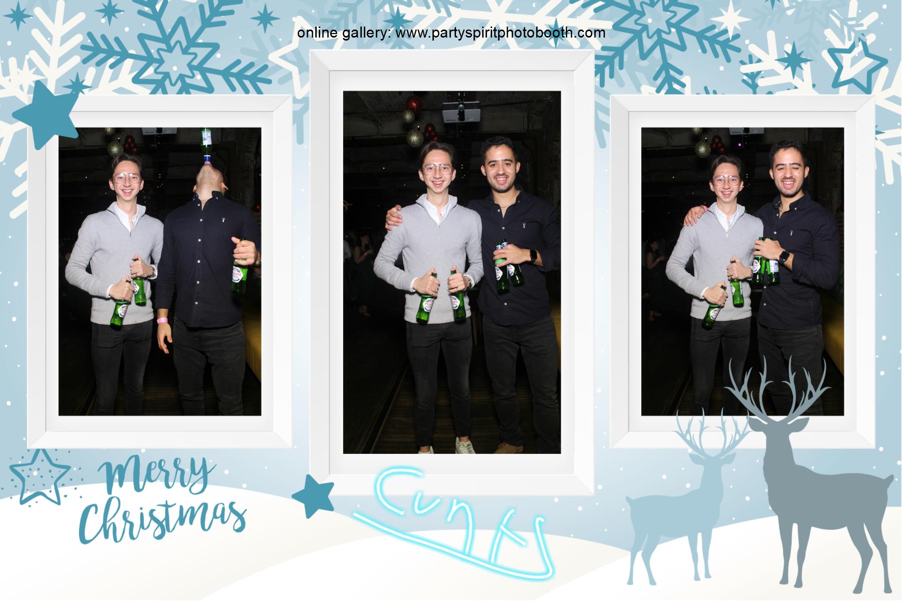 Christmas Party | View more photos from the event at gallery.partyspiritphotobooth.com/u/PartySpiritPhotoBooth/Christmas-Party-6