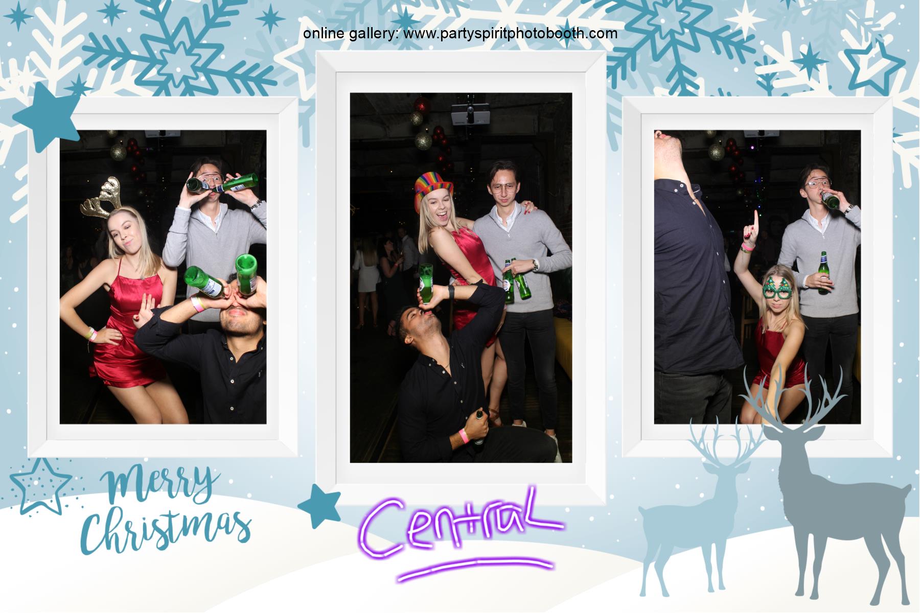 Christmas Party | View more photos from the event at gallery.partyspiritphotobooth.com/u/PartySpiritPhotoBooth/Christmas-Party-6