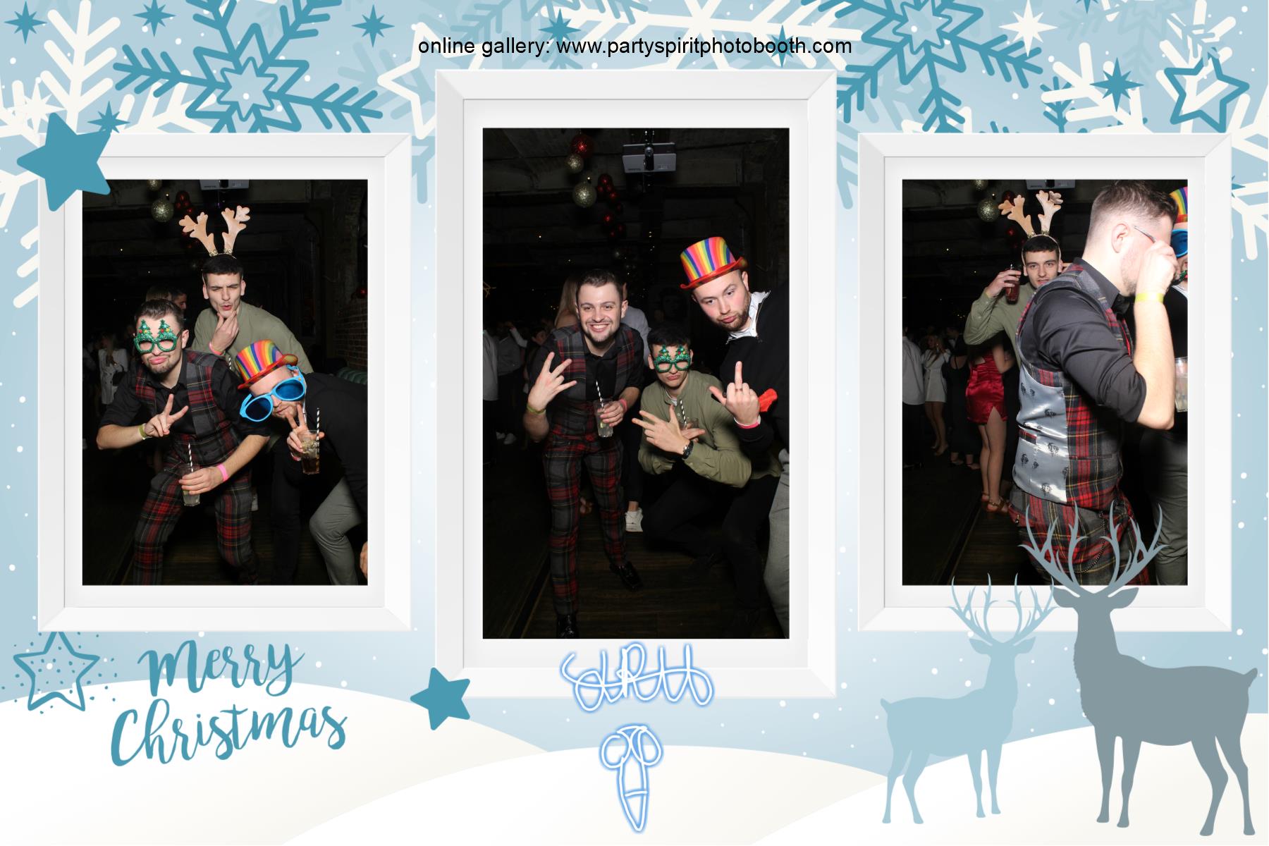 Christmas Party | View more photos from the event at gallery.partyspiritphotobooth.com/u/PartySpiritPhotoBooth/Christmas-Party-6