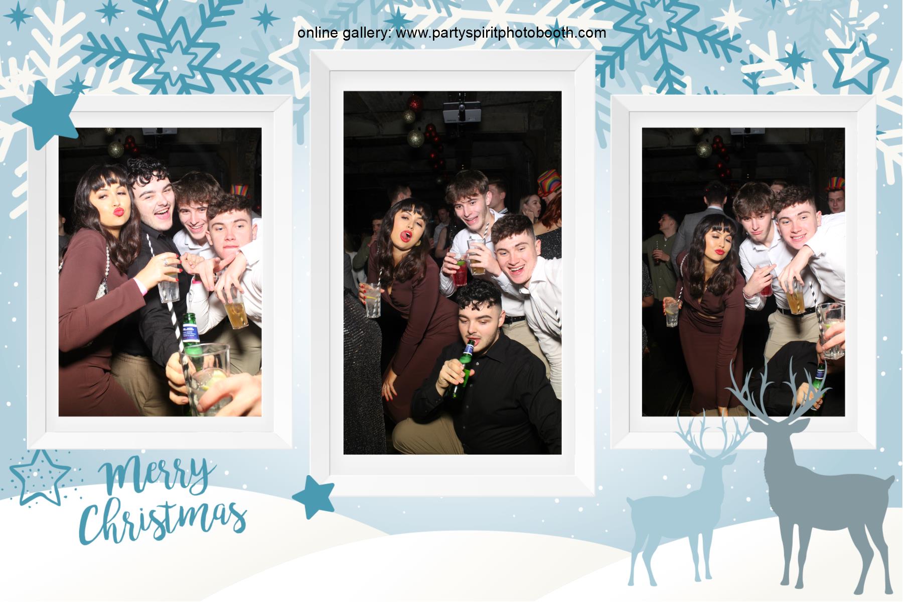 Christmas Party | View more photos from the event at gallery.partyspiritphotobooth.com/u/PartySpiritPhotoBooth/Christmas-Party-6
