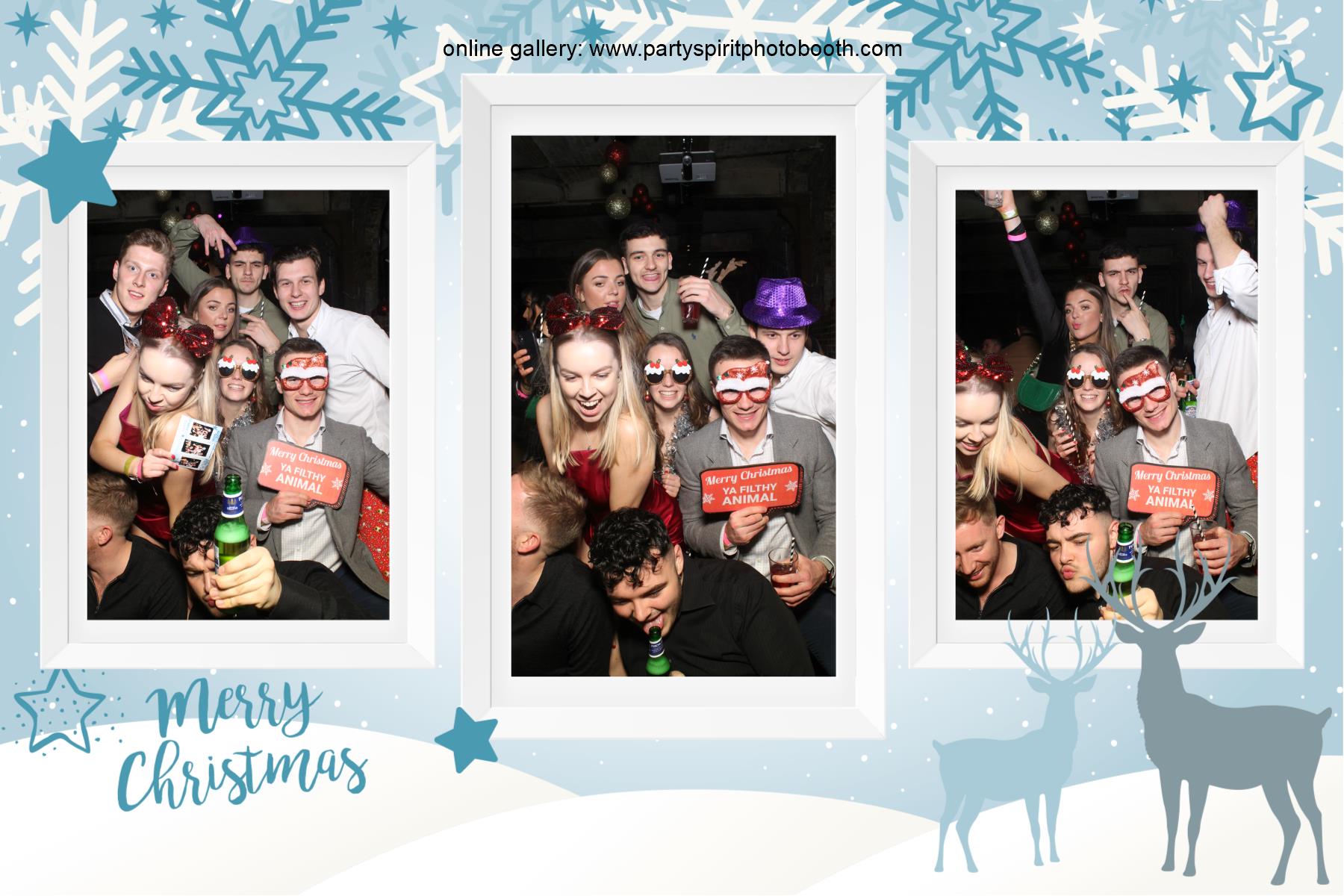 Christmas Party | View more photos from the event at gallery.partyspiritphotobooth.com/u/PartySpiritPhotoBooth/Christmas-Party-6