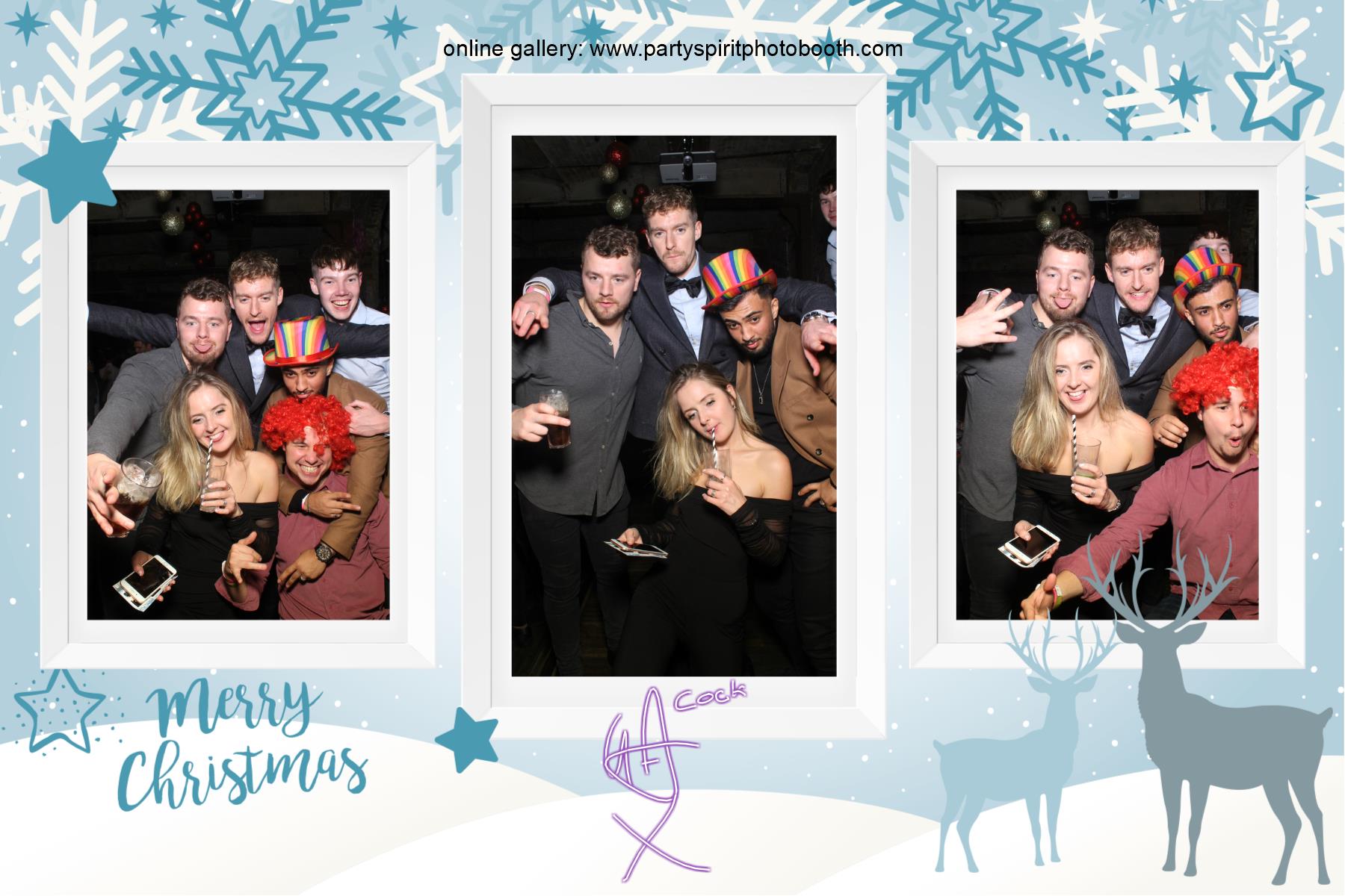 Christmas Party | View more photos from the event at gallery.partyspiritphotobooth.com/u/PartySpiritPhotoBooth/Christmas-Party-6
