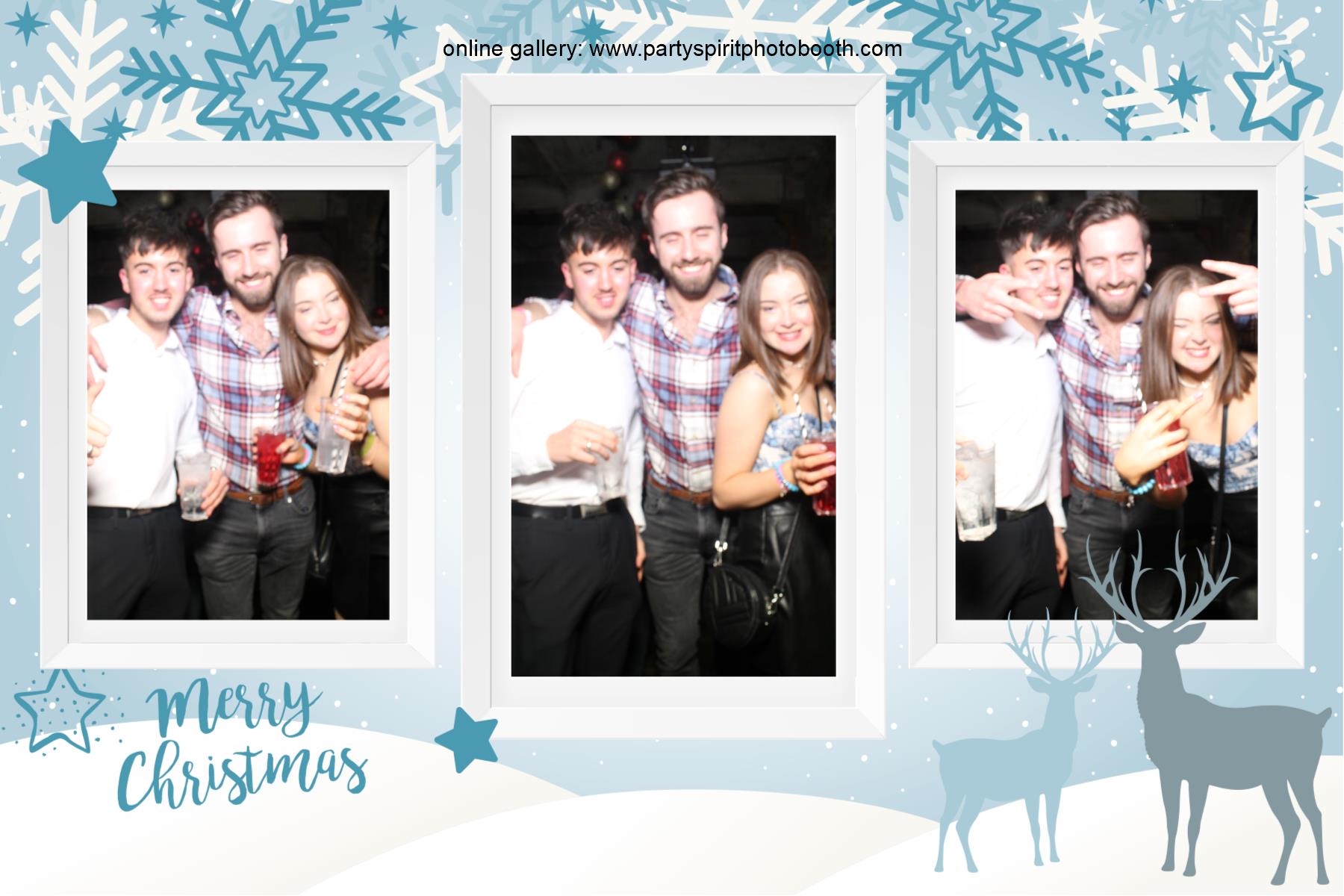 Christmas Party | View more photos from the event at gallery.partyspiritphotobooth.com/u/PartySpiritPhotoBooth/Christmas-Party-6