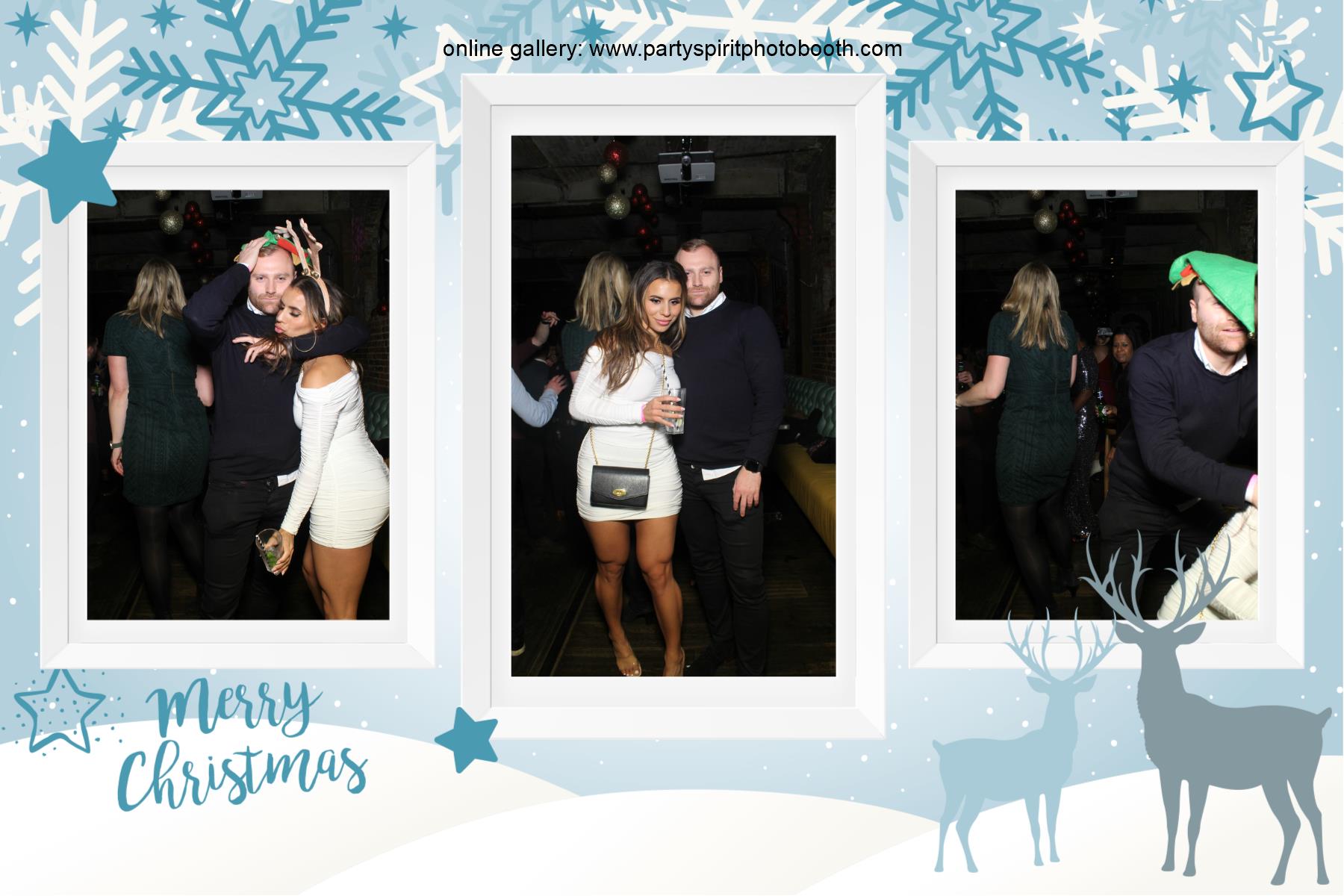 Christmas Party | View more photos from the event at gallery.partyspiritphotobooth.com/u/PartySpiritPhotoBooth/Christmas-Party-6