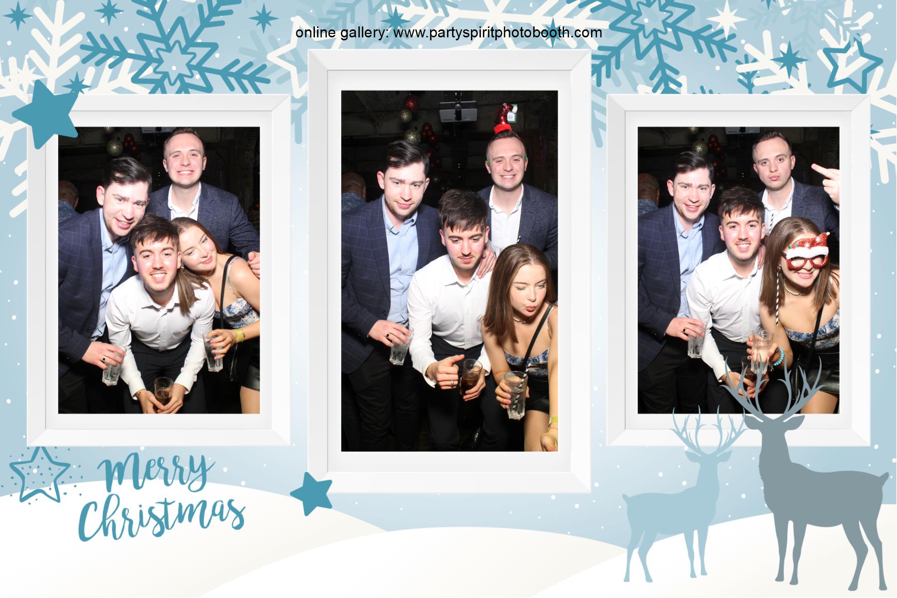 Christmas Party | View more photos from the event at gallery.partyspiritphotobooth.com/u/PartySpiritPhotoBooth/Christmas-Party-6