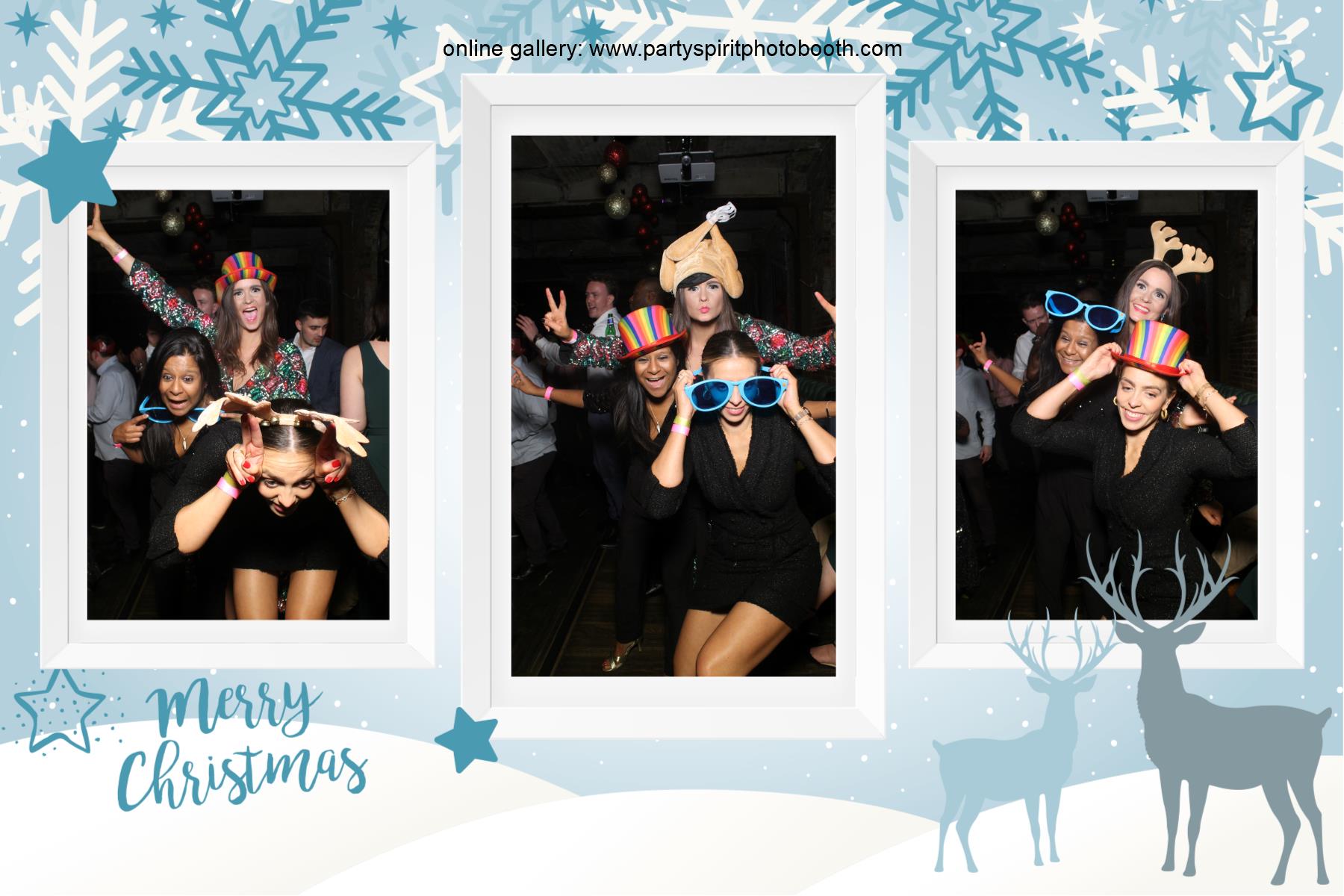 Christmas Party | View more photos from the event at gallery.partyspiritphotobooth.com/u/PartySpiritPhotoBooth/Christmas-Party-6