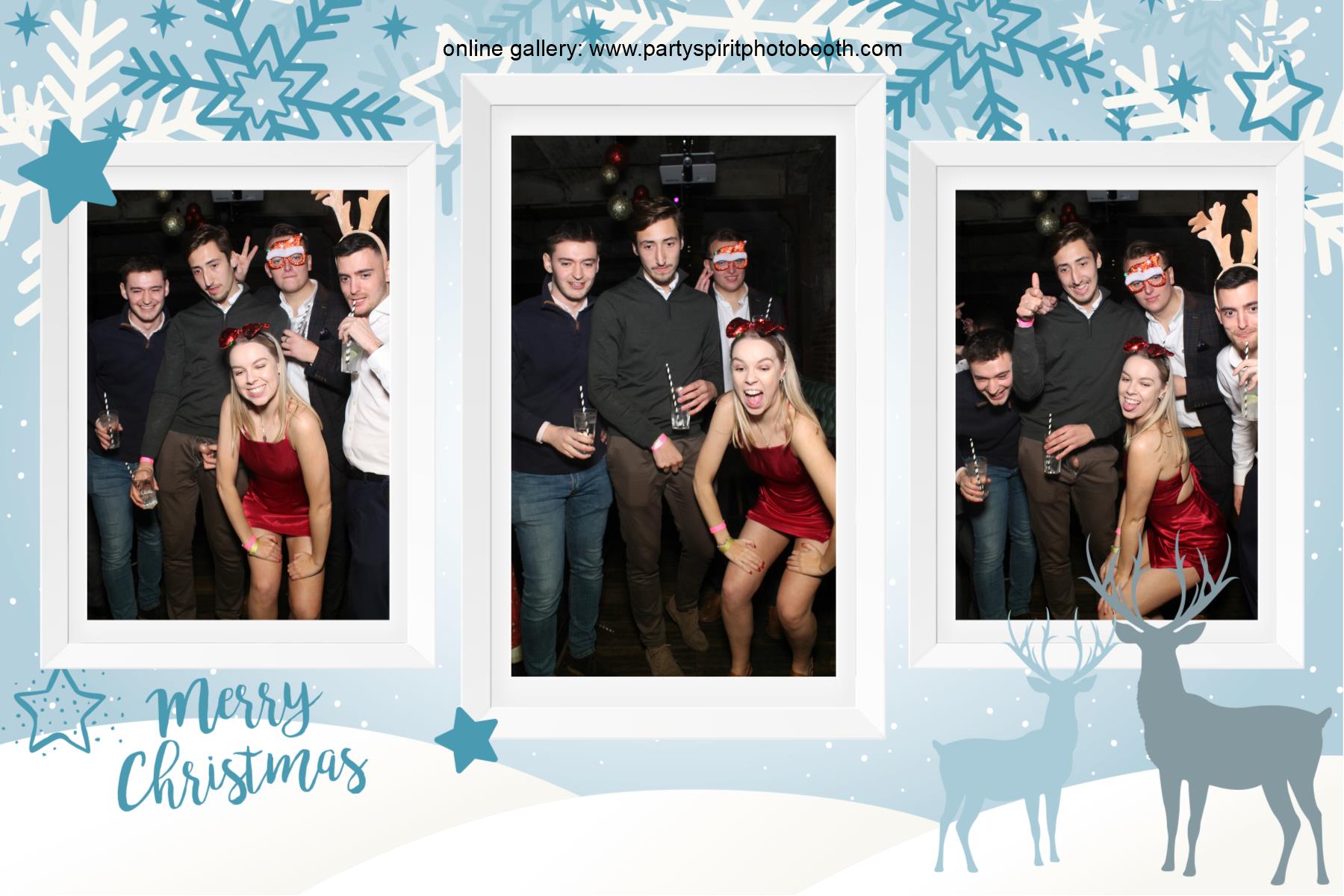 Christmas Party | View more photos from the event at gallery.partyspiritphotobooth.com/u/PartySpiritPhotoBooth/Christmas-Party-6