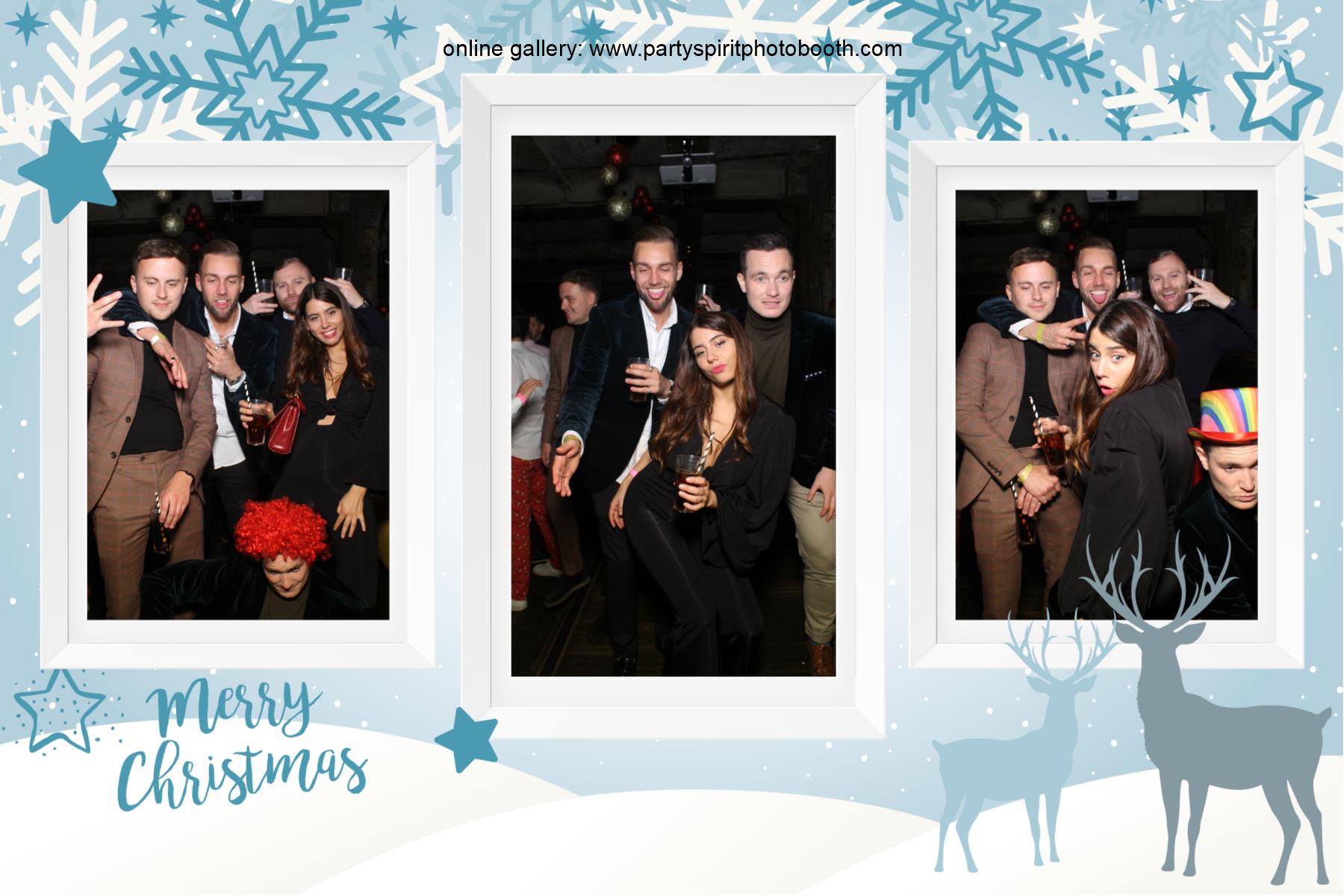 Christmas Party | View more photos from the event at gallery.partyspiritphotobooth.com/u/PartySpiritPhotoBooth/Christmas-Party-6