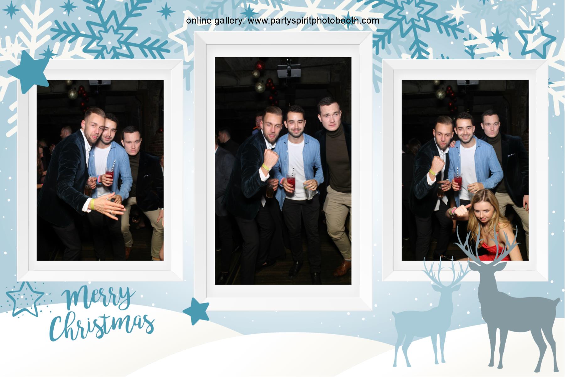 Christmas Party | View more photos from the event at gallery.partyspiritphotobooth.com/u/PartySpiritPhotoBooth/Christmas-Party-6
