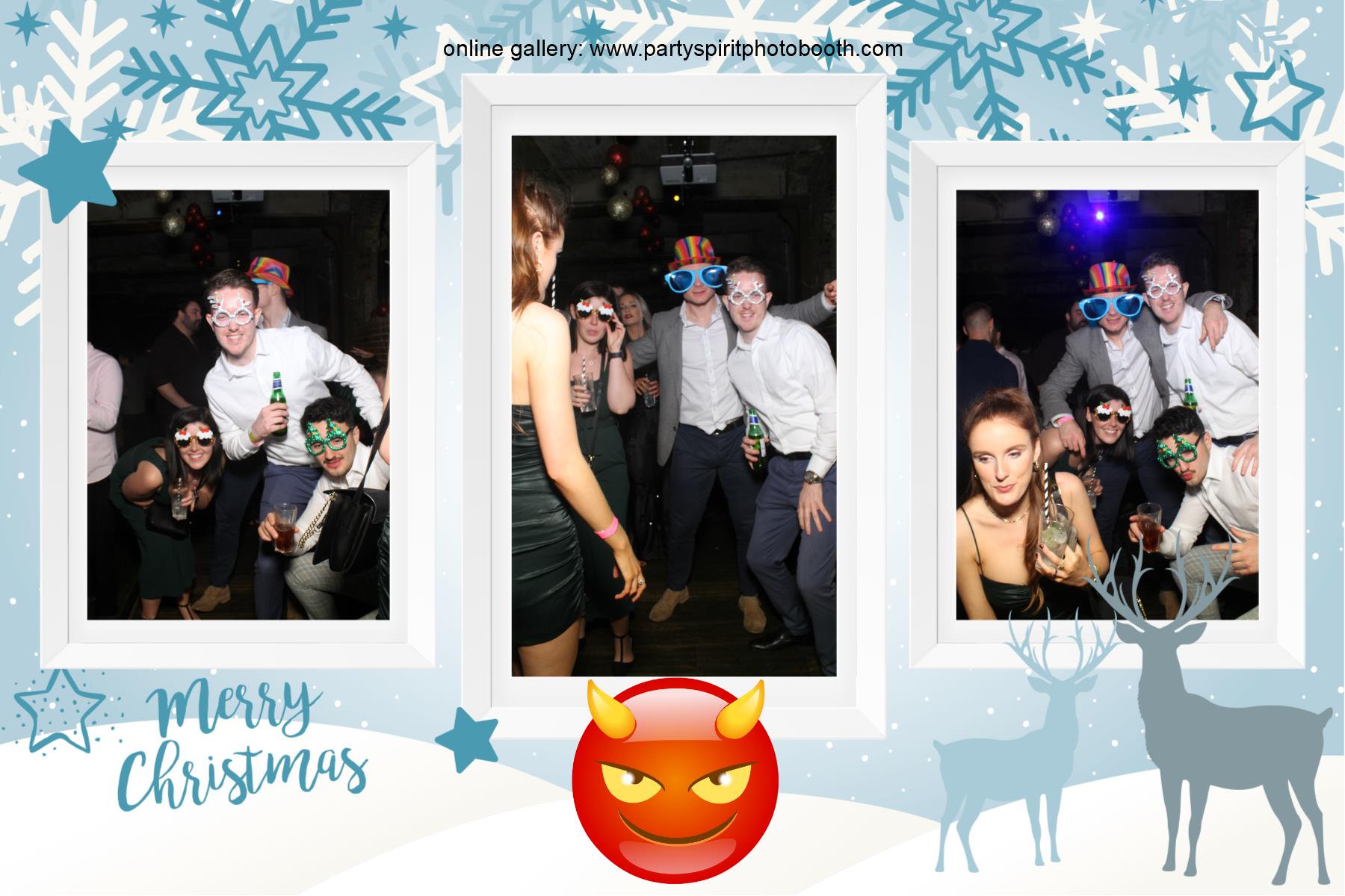 Christmas Party | View more photos from the event at gallery.partyspiritphotobooth.com/u/PartySpiritPhotoBooth/Christmas-Party-6