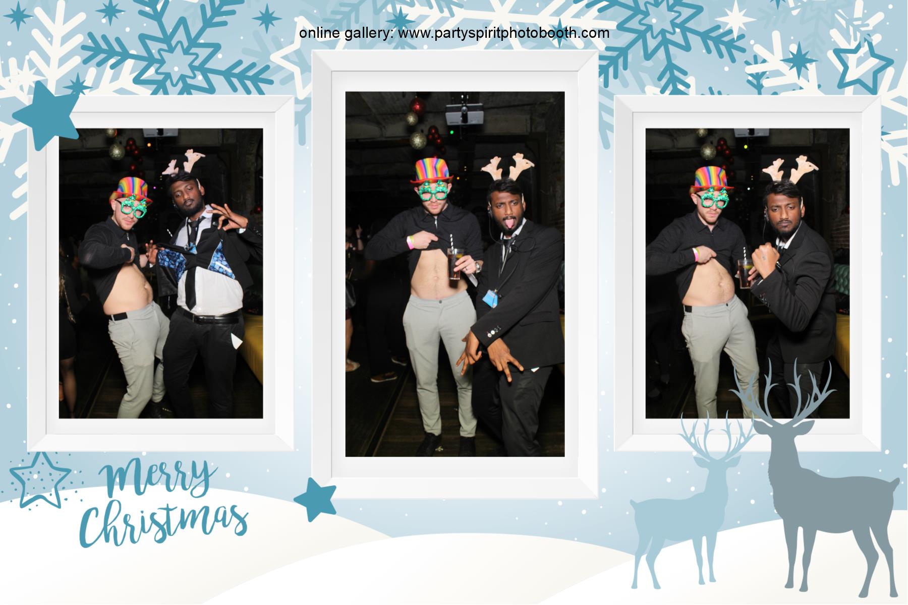 Christmas Party | View more photos from the event at gallery.partyspiritphotobooth.com/u/PartySpiritPhotoBooth/Christmas-Party-6
