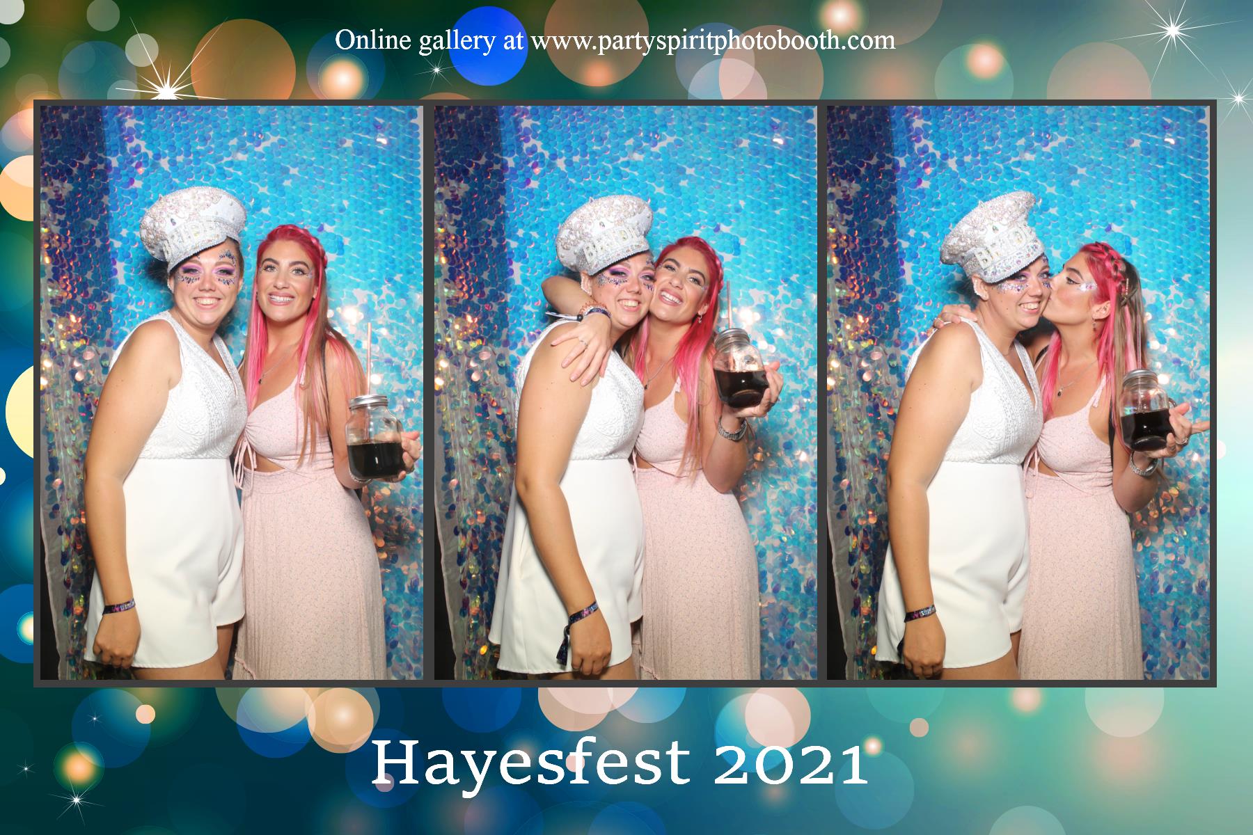 Springfield Farm | View more photos from the event at gallery.partyspiritphotobooth.com/u/PartySpiritPhotoBooth/Springfield-Farm